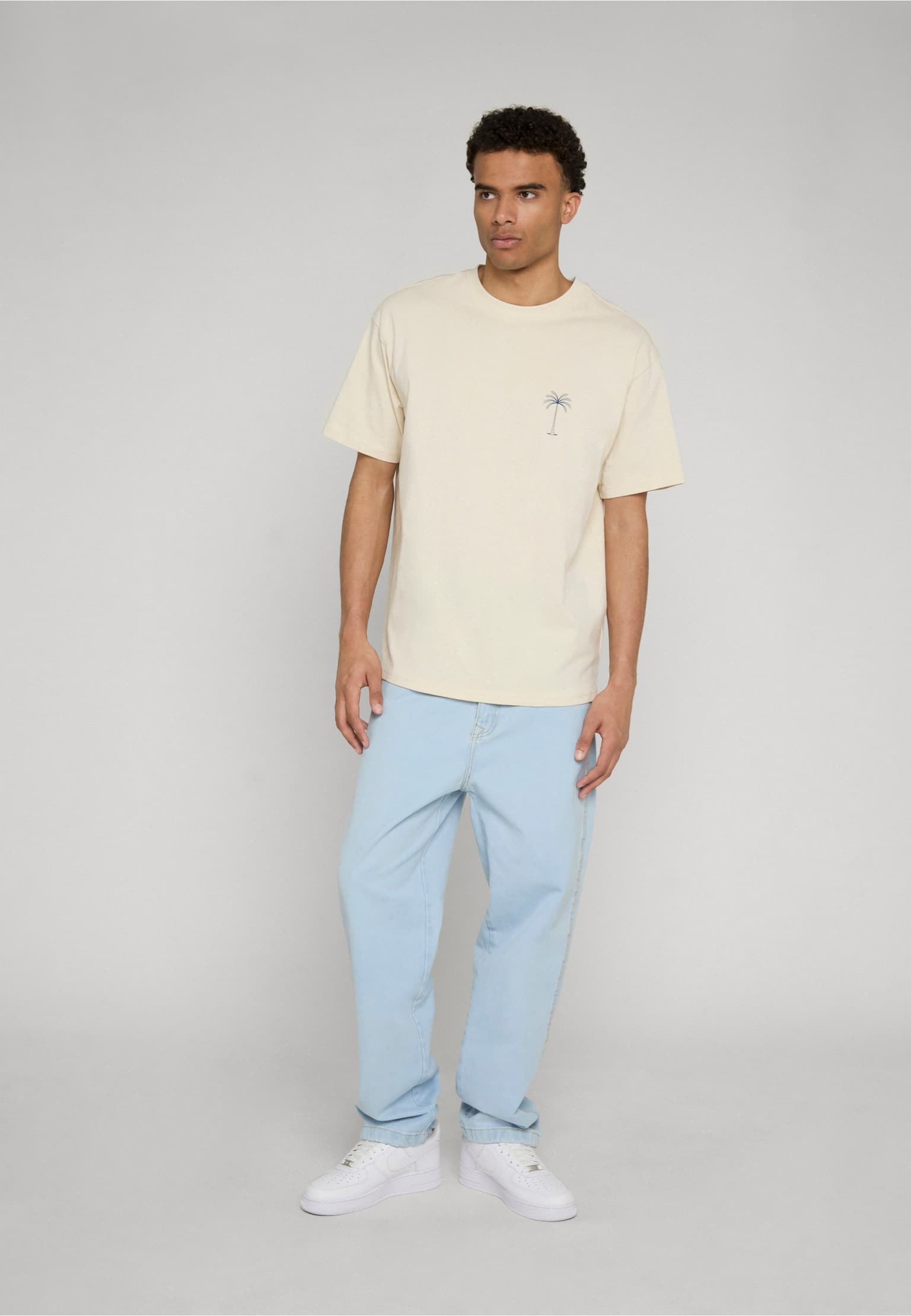 Urban Classics Palm Logo Loose Tee – Bild 4