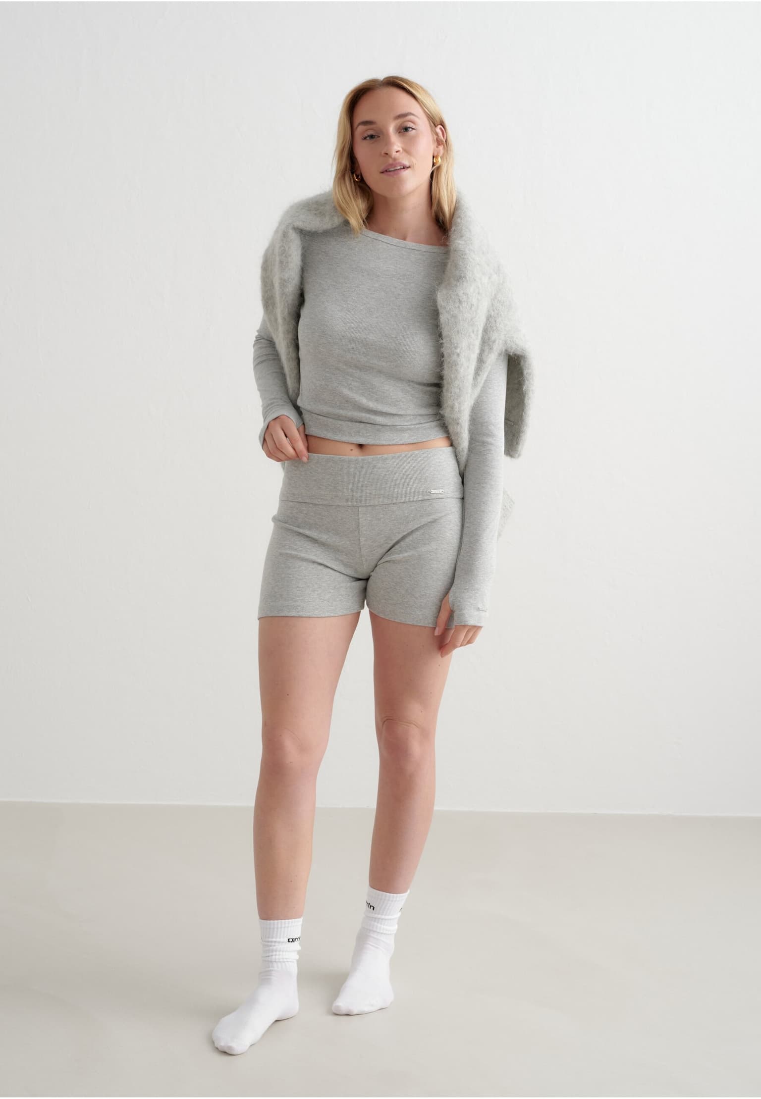aimn Ease Ribbed Short – Bild 3