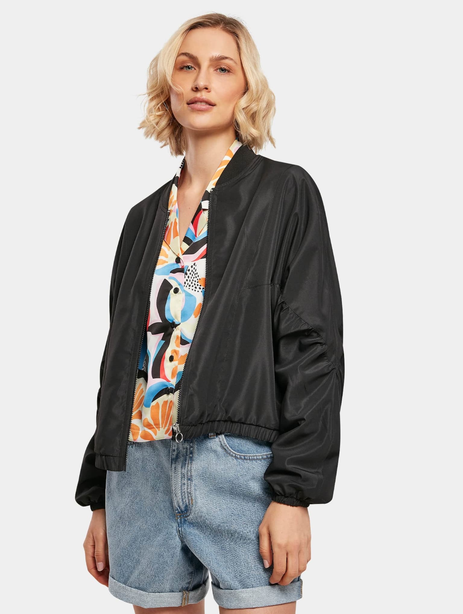 Urban Classics Ladies Essentials Batwing Bomber Jacket