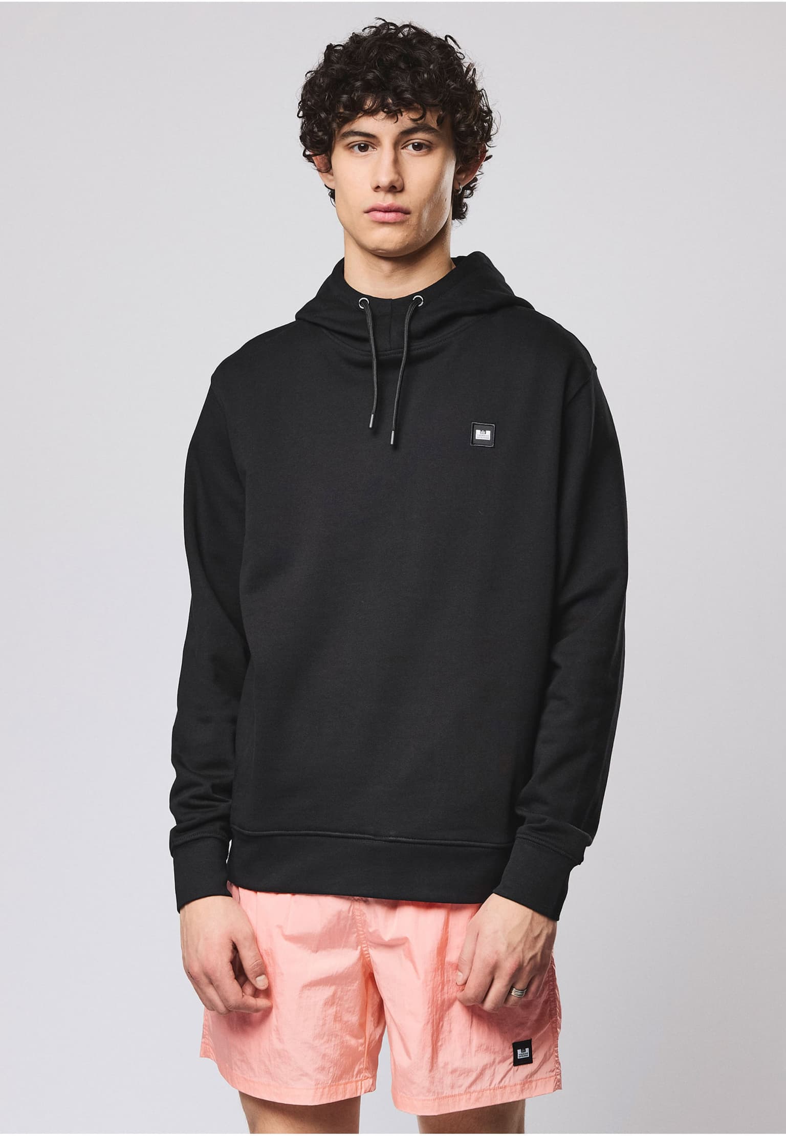 Weekend Offender RIBBE BADGE HOODIE