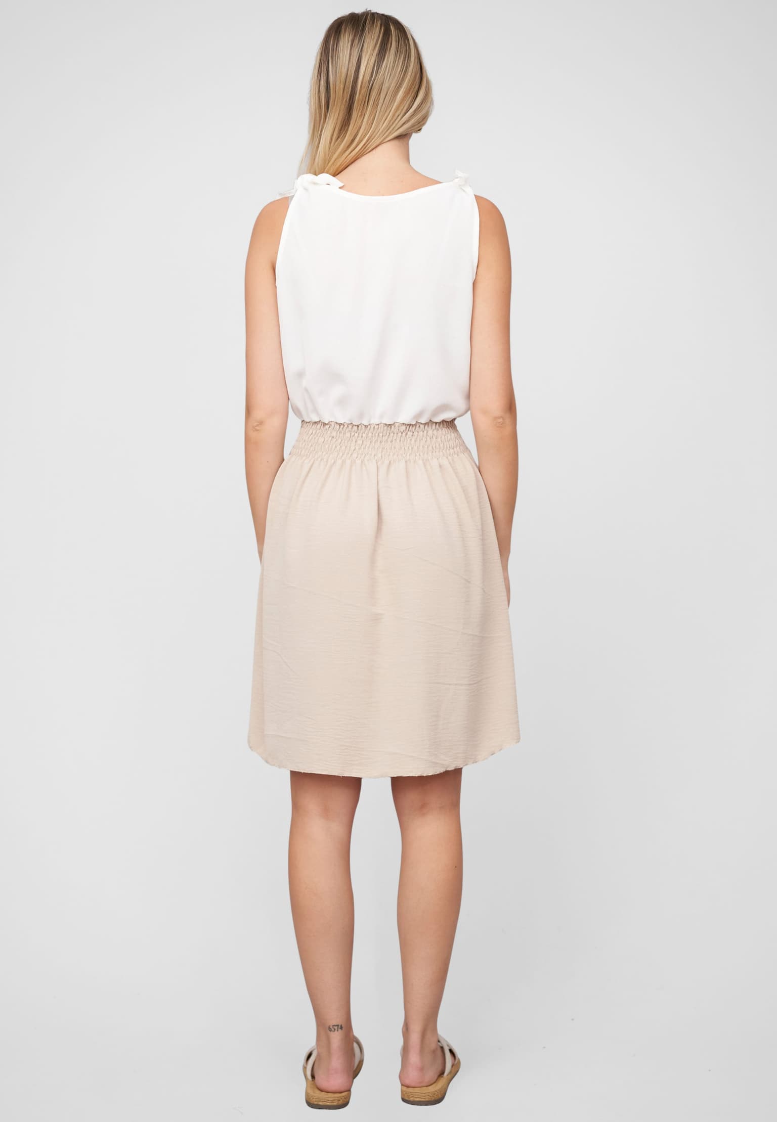Cloud5ive Dress with buttons and knot details – Bild 2