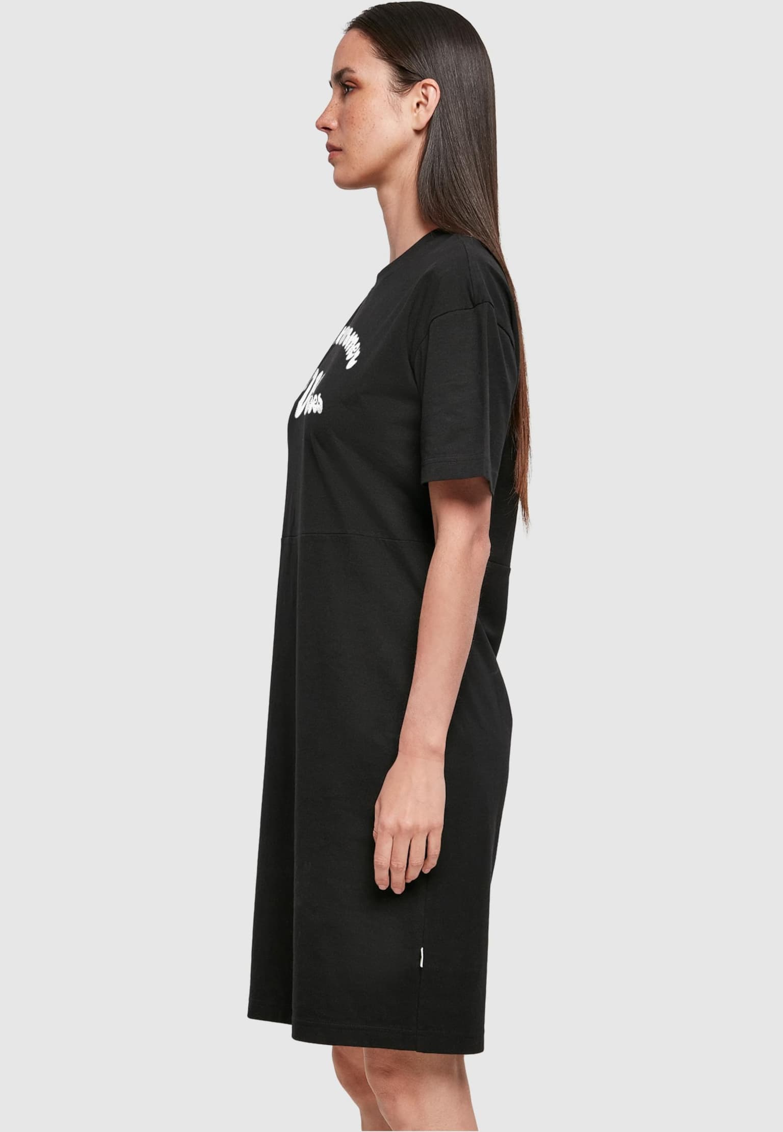 Merchcode Ladies Summer Vibes Oversized Slit Tee Dress – Bild 3