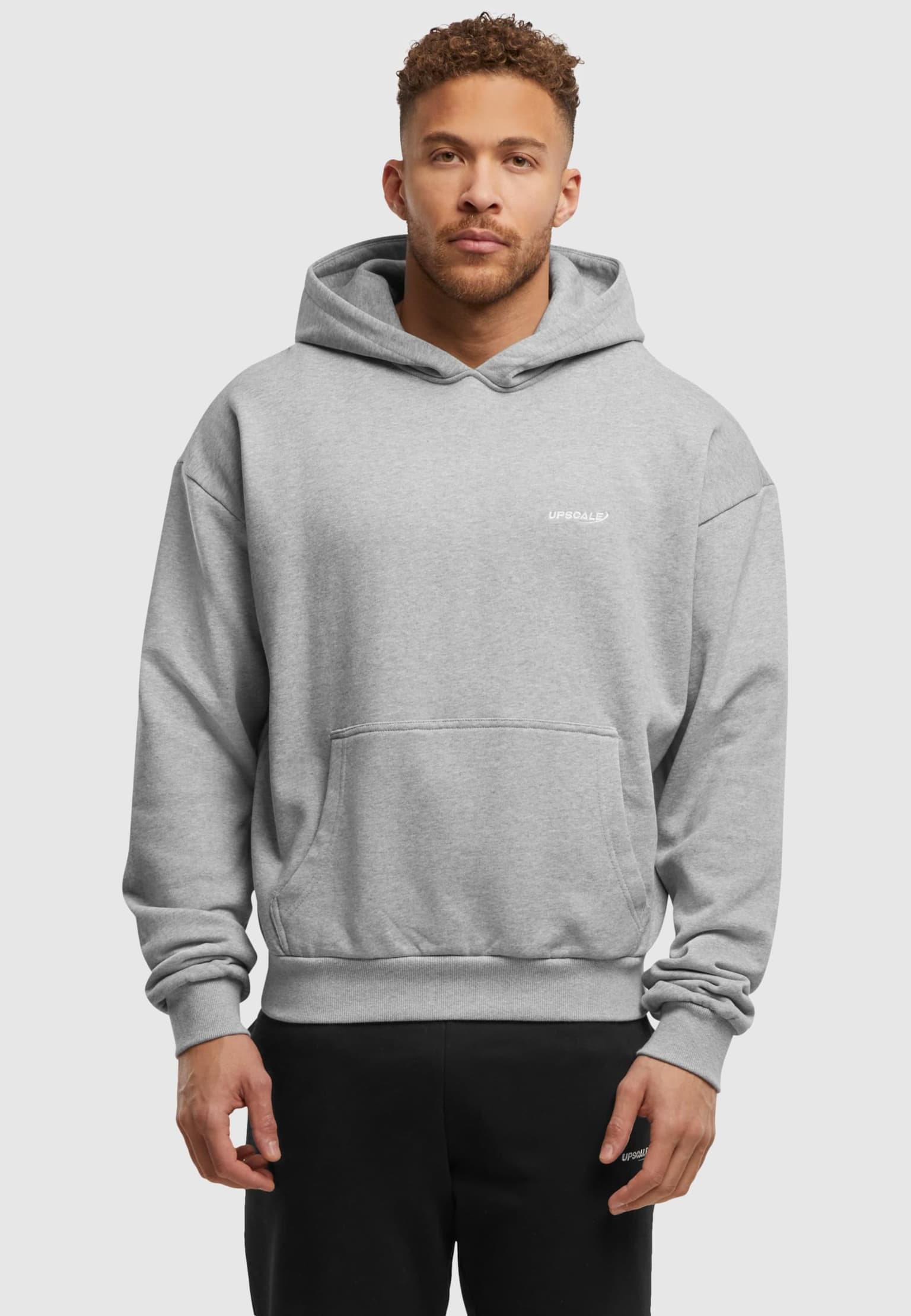 Mister Tee Upscale Core EMB Oversize Hoody – Bild 2