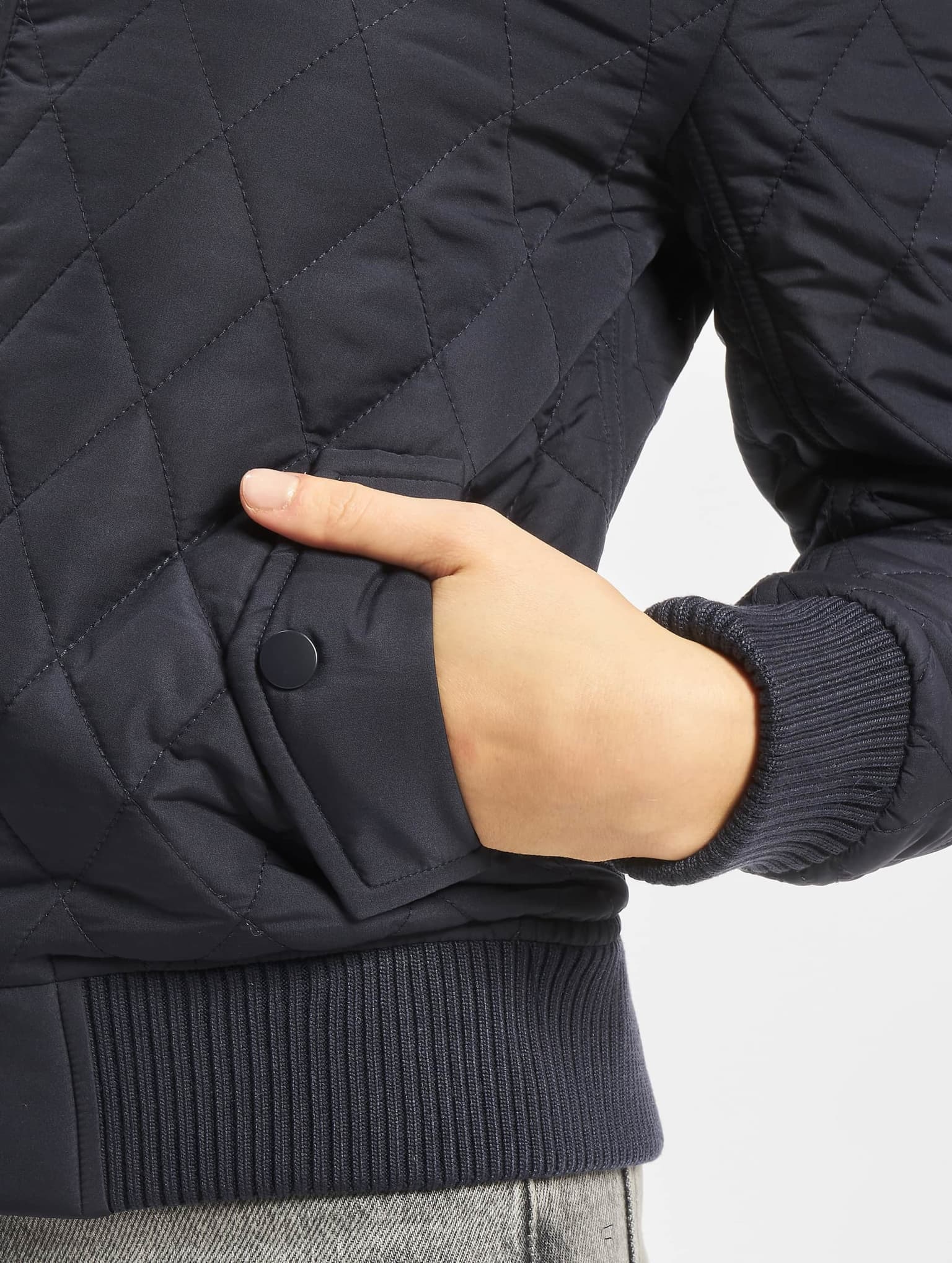 Urban Classics Ladies Diamond Quilt Nylon Jacket – Bild 4