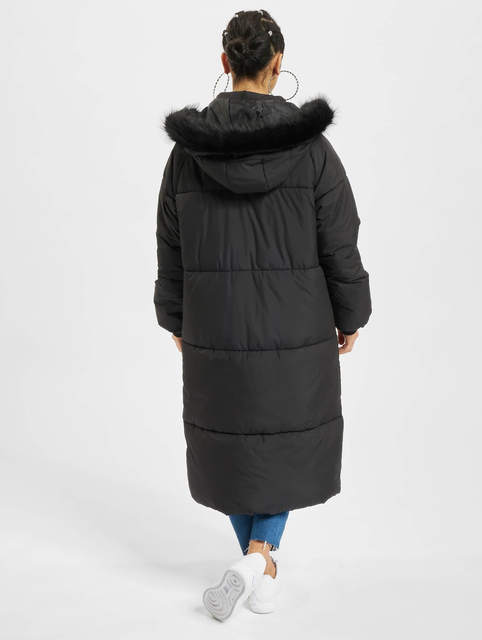 Urban Classics Ladies Oversize Faux Fur Puffer Coat – Bild 2