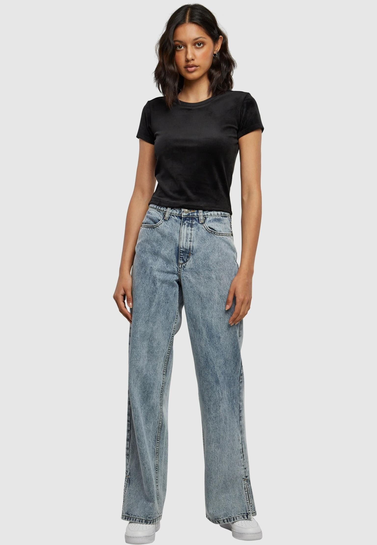 Urban Classics Ladies Short Velvet Tee – Bild 4