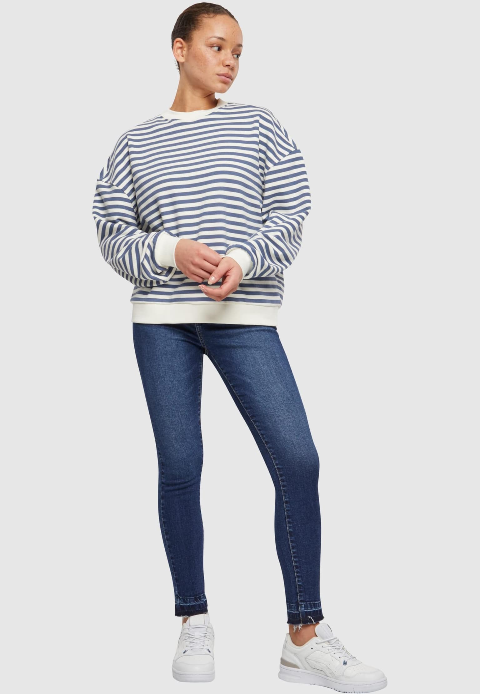 Urban Classics Ladies Oversized Striped Crewneck – Bild 3