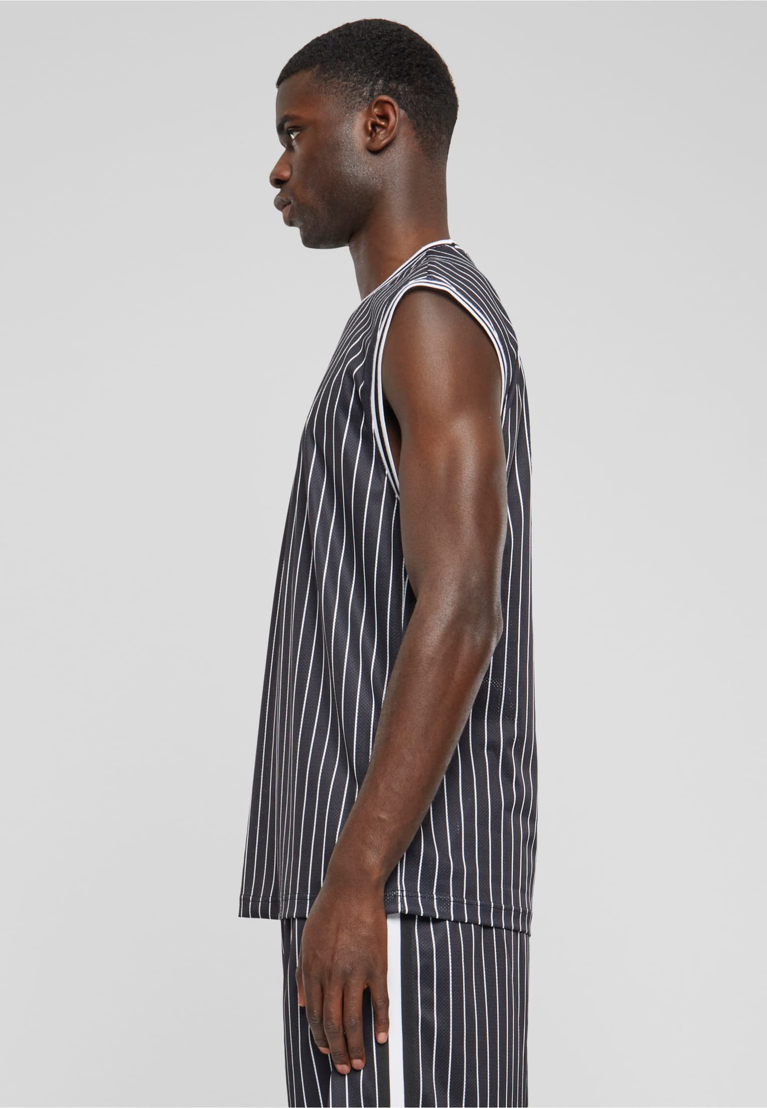 Urban Classics Striped Mesh Tanktop – Bild 3