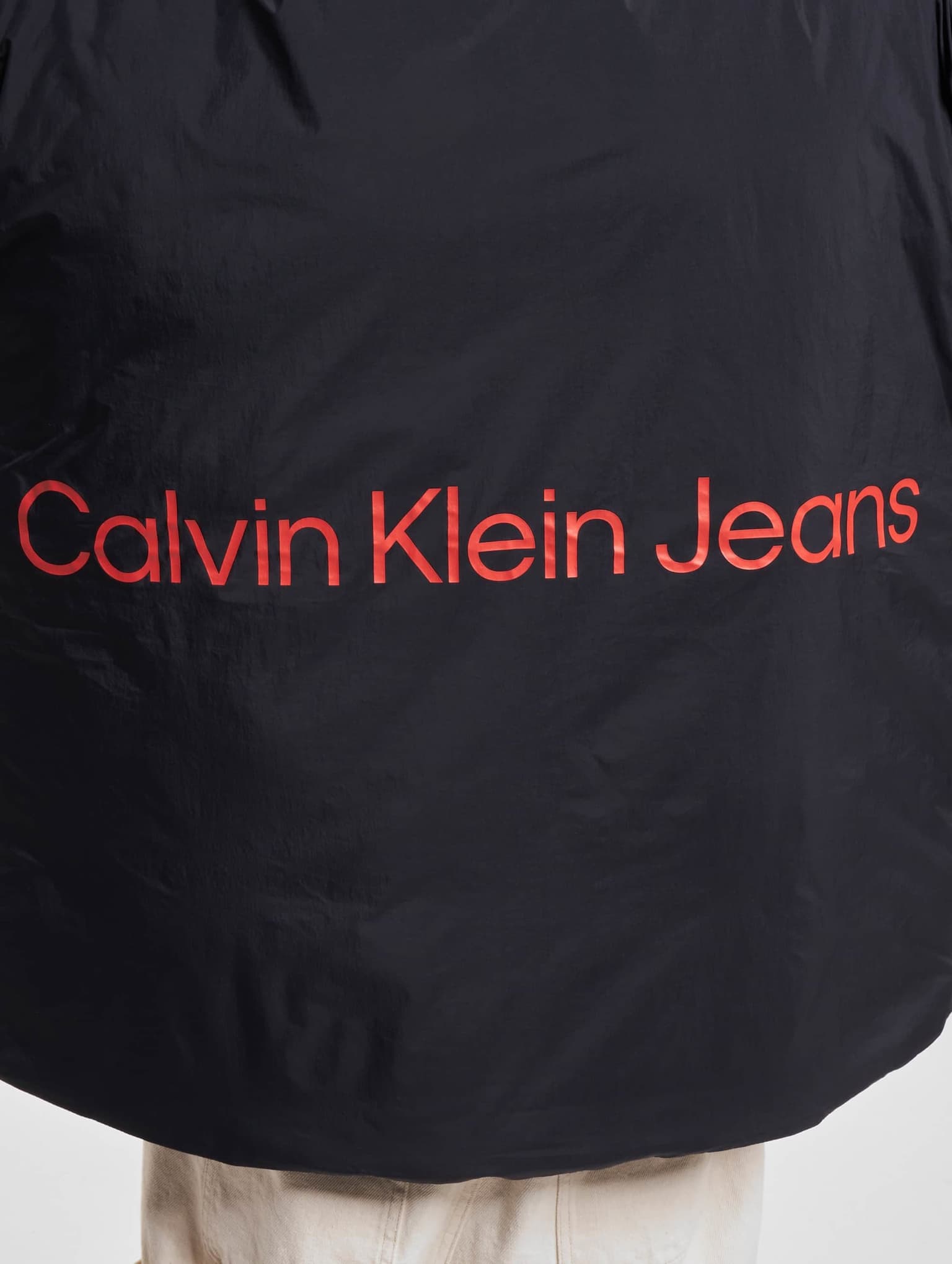 Calvin Klein Jeans Sustainable Puffer Daunenjacke – Bild 4