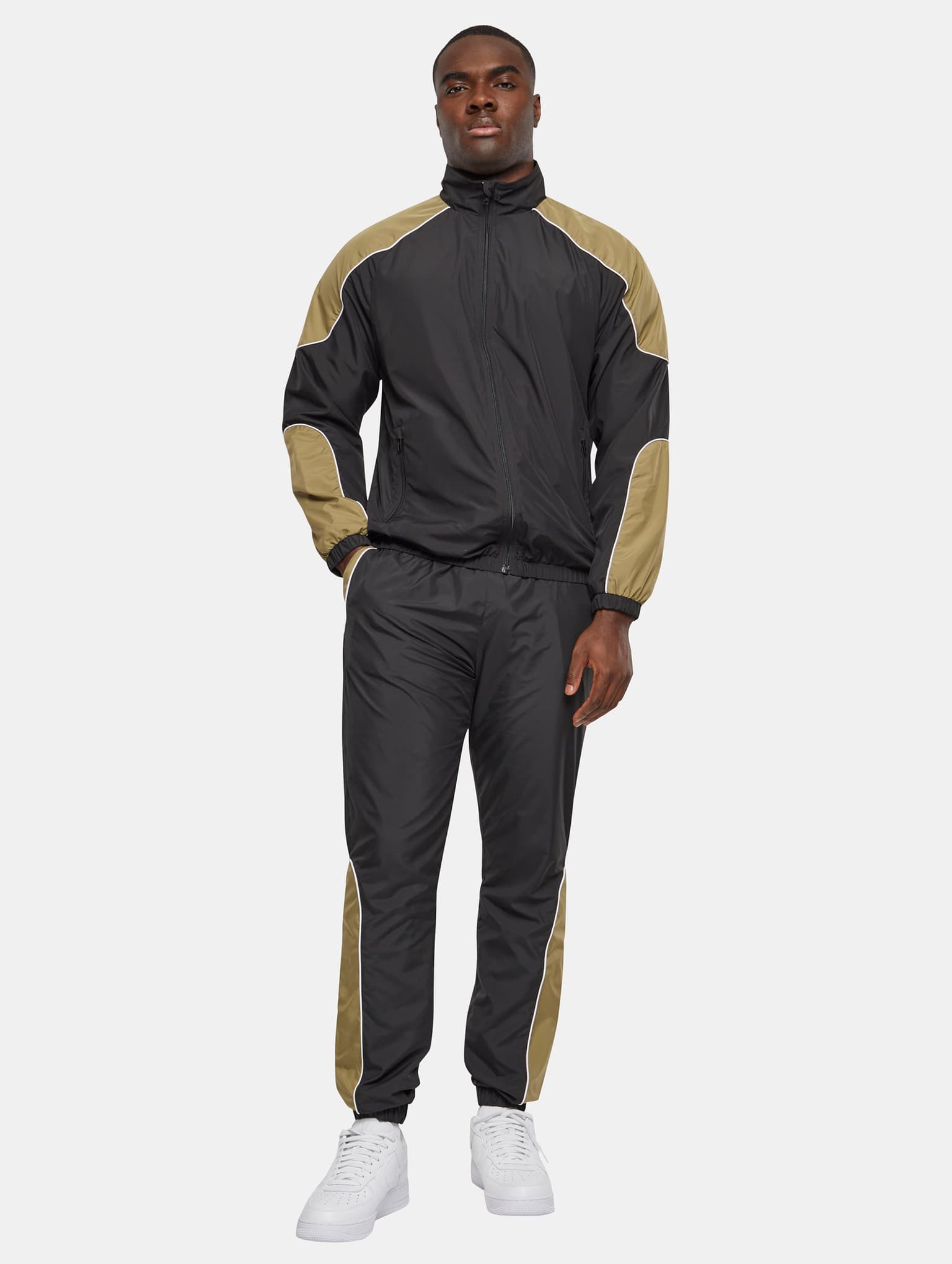 Urban Classics Piped Track Übergangsjacke – Bild 3