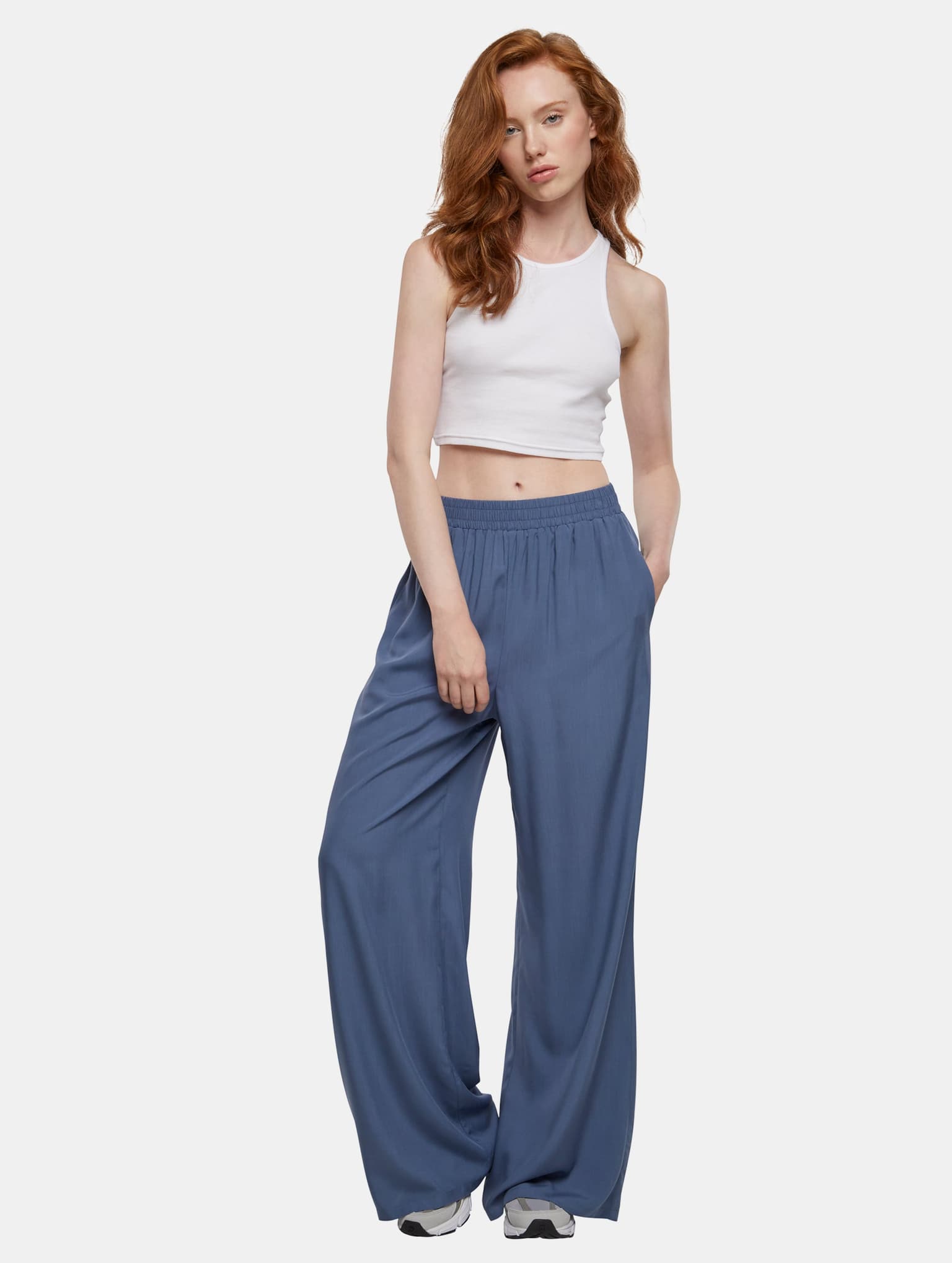 Urban Classics Ladies Wide Leg Viscose Pants – Bild 4