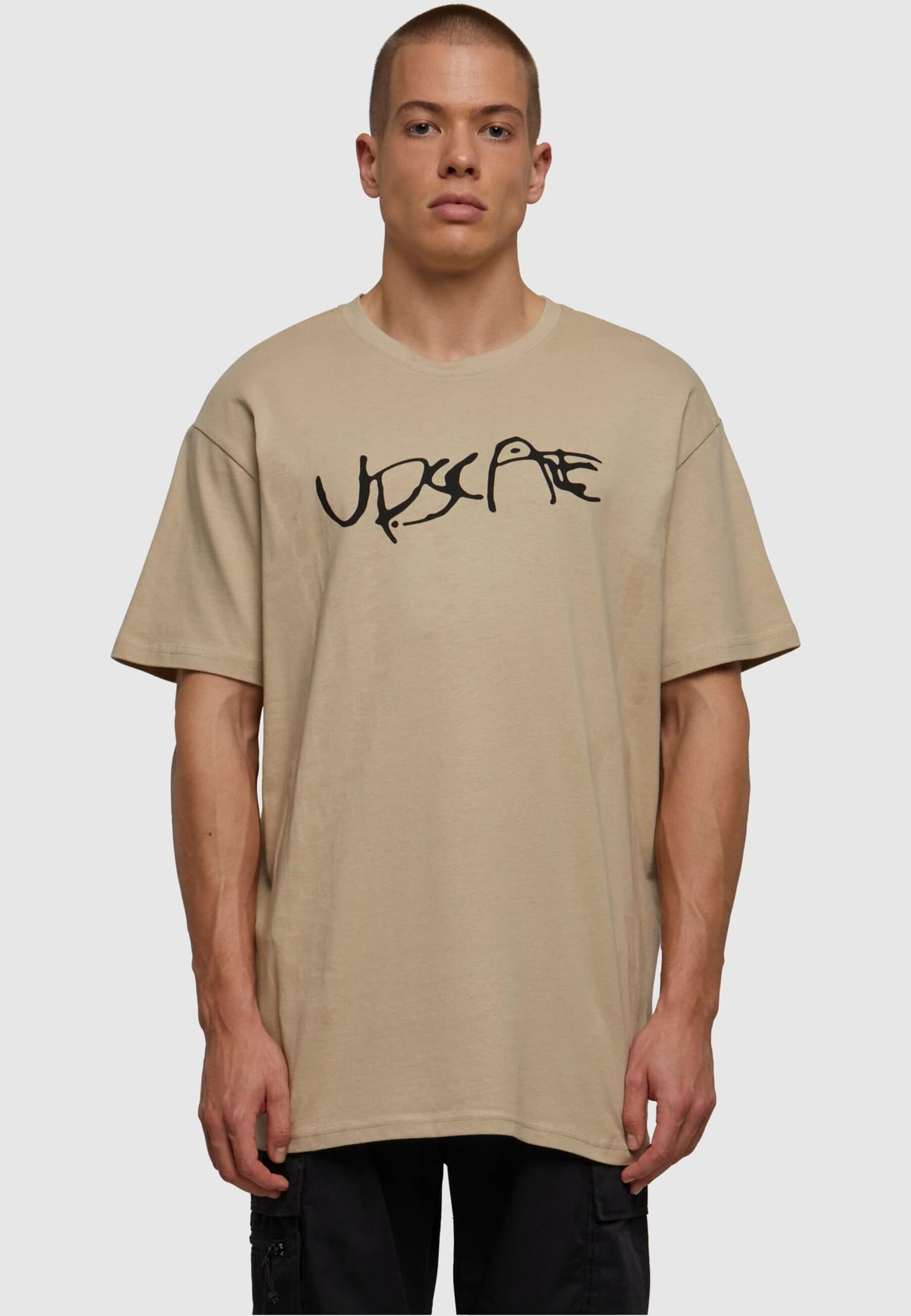 Mister Tee Upscale Giza Oversize