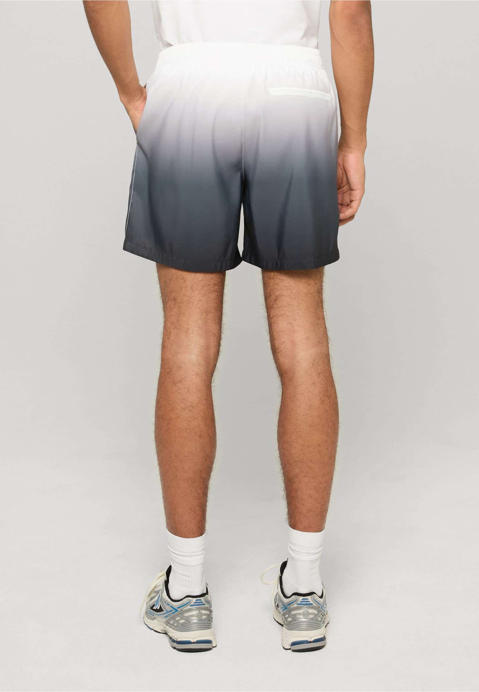 Urban Classics Gradient Swim Short – Bild 2