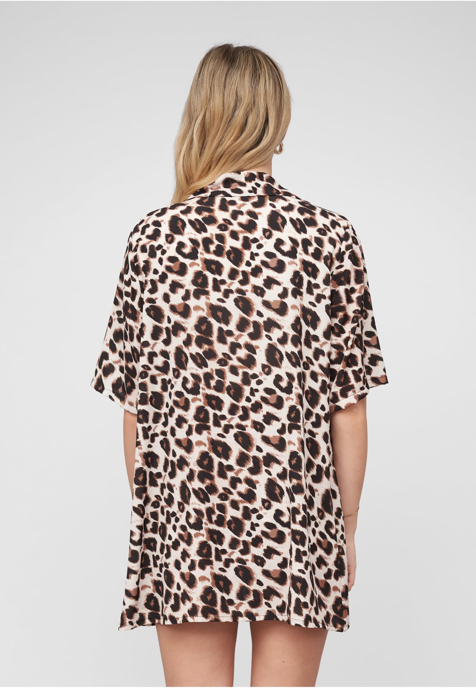 Cloud5ive Set Blouse and Short – Bild 2
