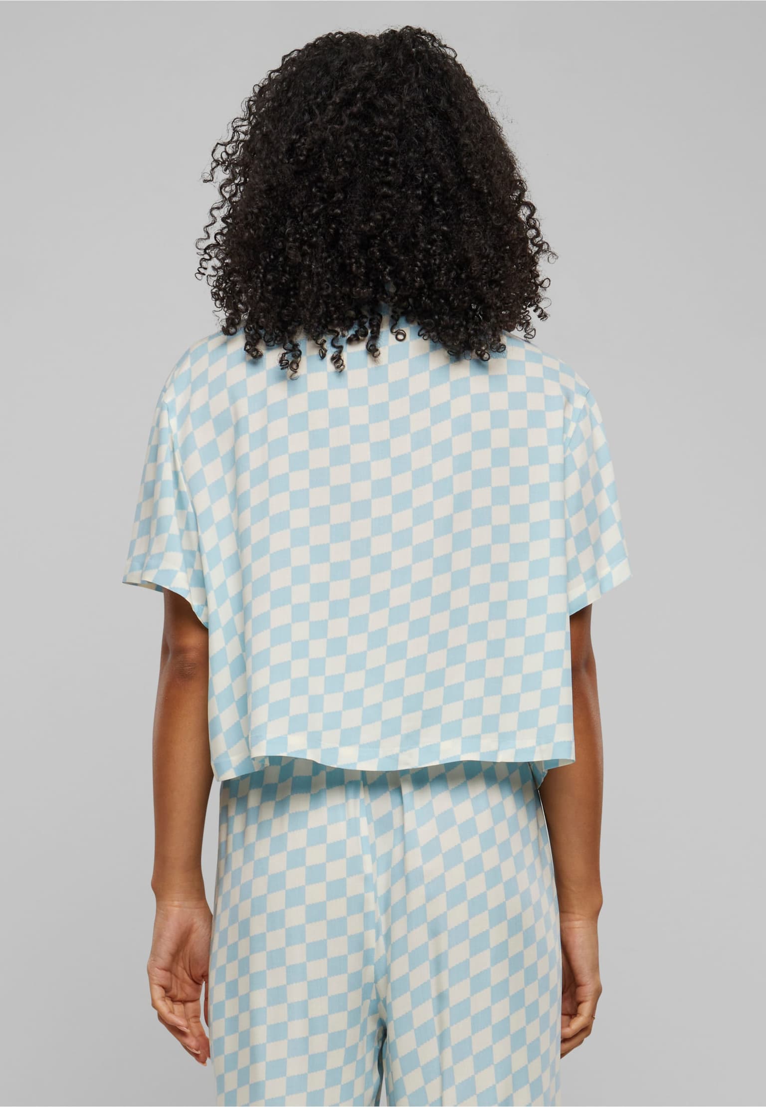 Urban Classics Ladies Viscose Resort Shirt – Bild 2