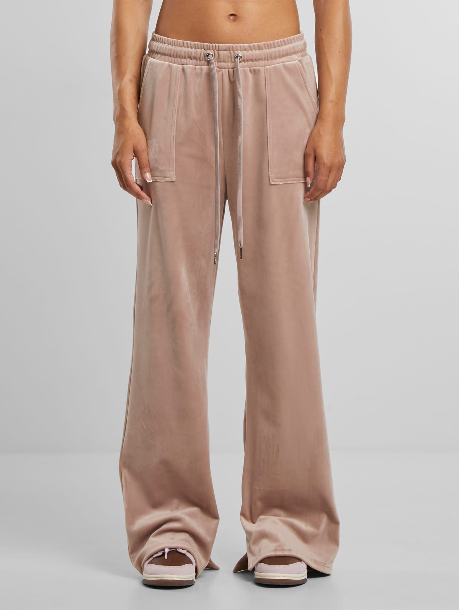Urban Classics Ladies Velvet Sweatpants – Bild 4