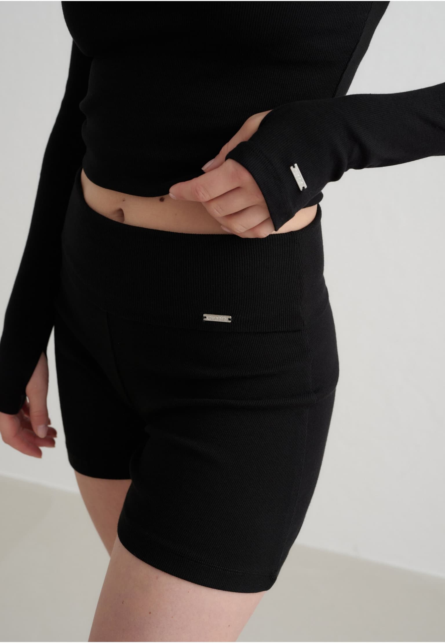 aimn Ease Ribbed Short – Bild 4