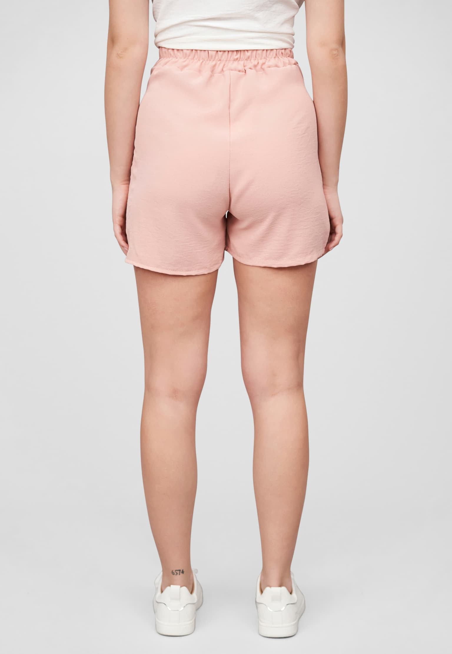 Cloud5ive Damen Short mit Deko-Bindegürtel u Elastikbund – Bild 2