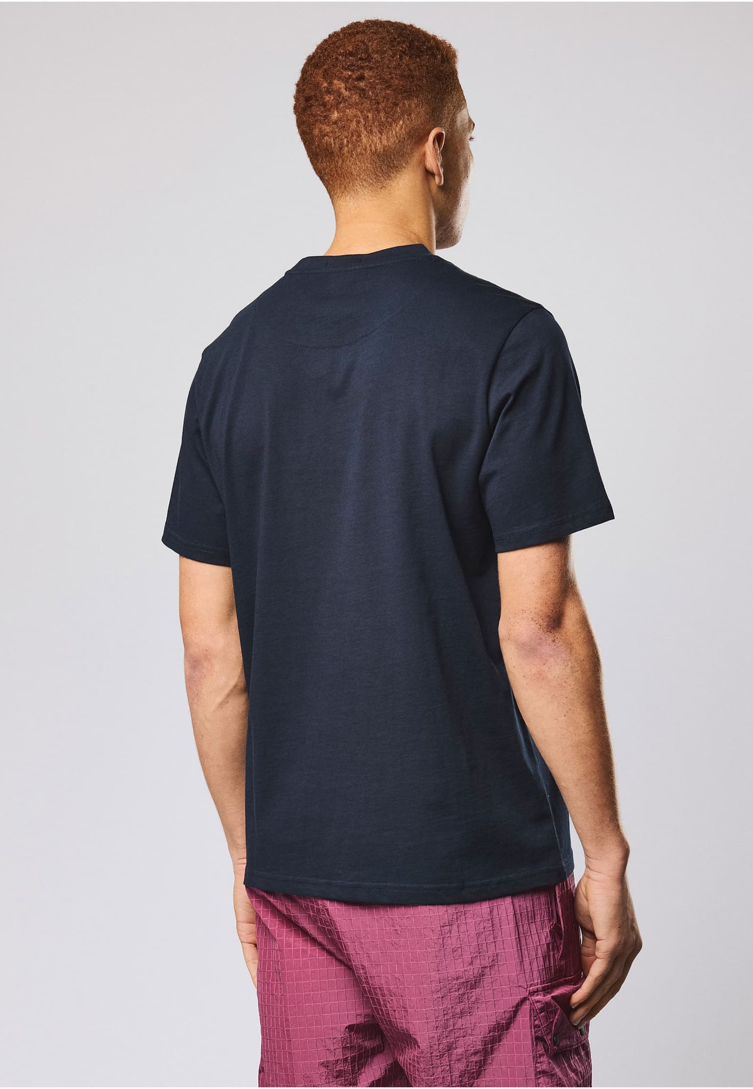 Weekend Offender BROOKLANDS BADGE TEE – Bild 2