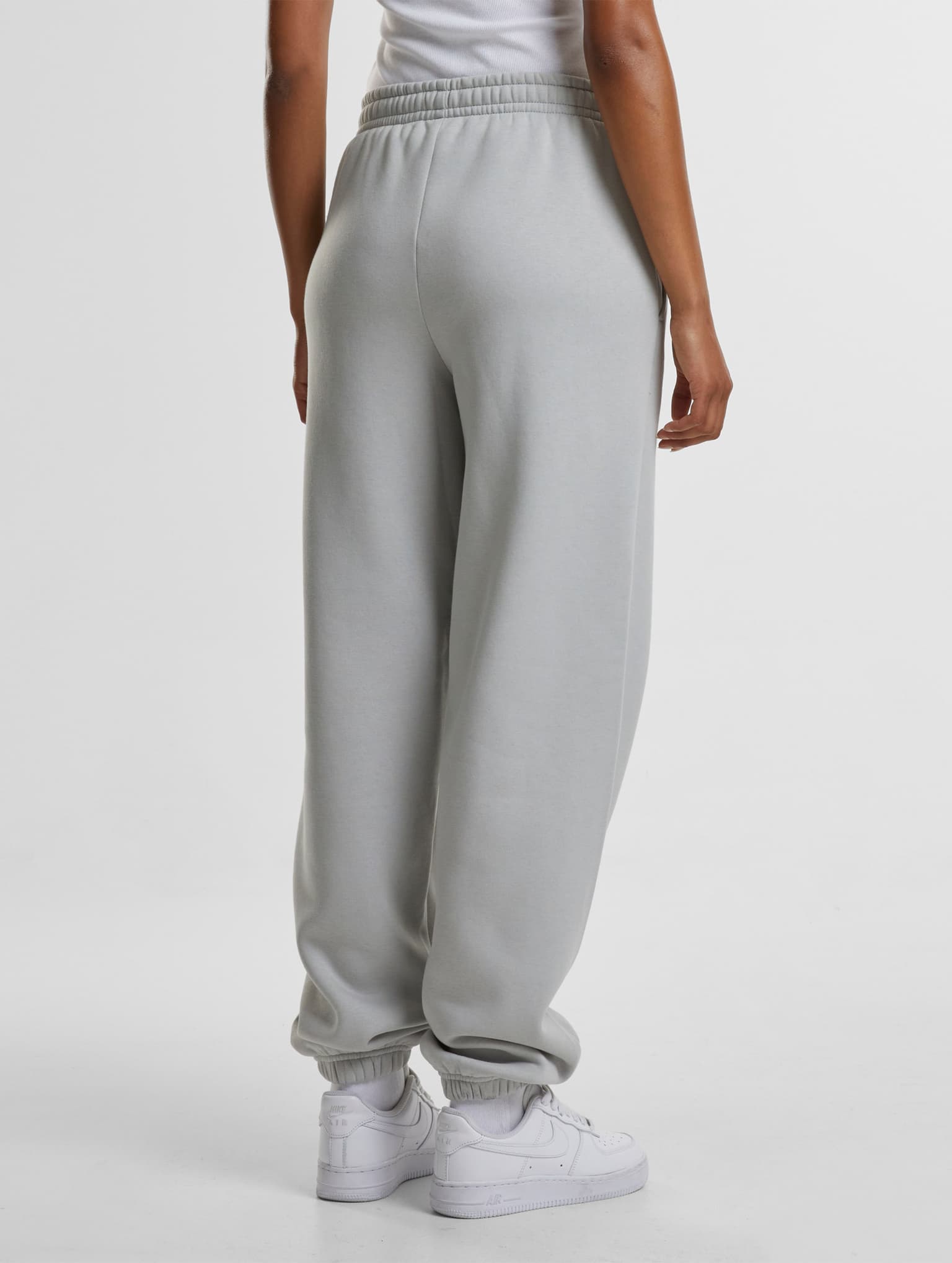 Urban Classics Ladies Fluffy Jogginghose – Bild 2