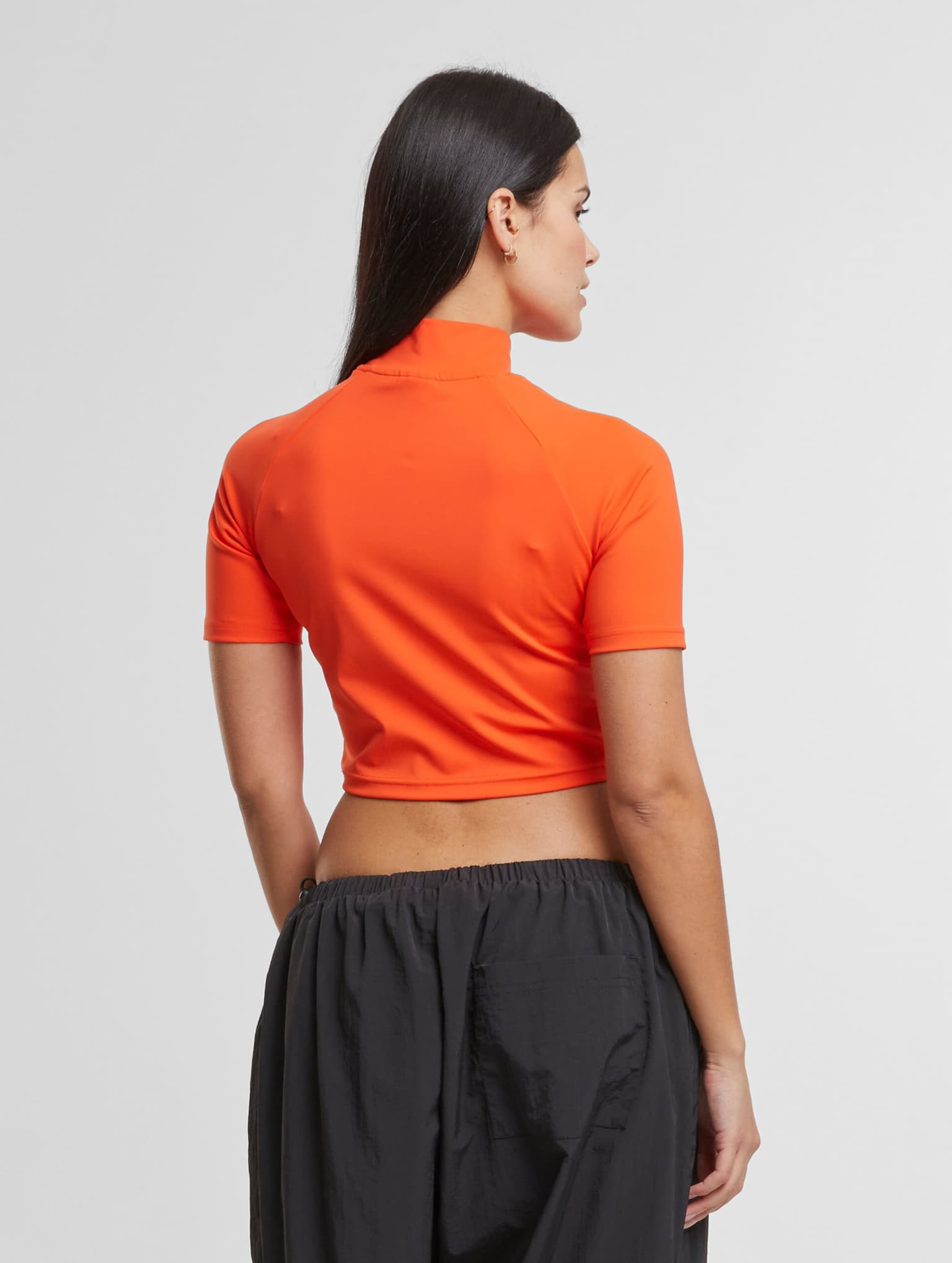 Urban Classics Ladies High Neck Short Tee – Bild 2