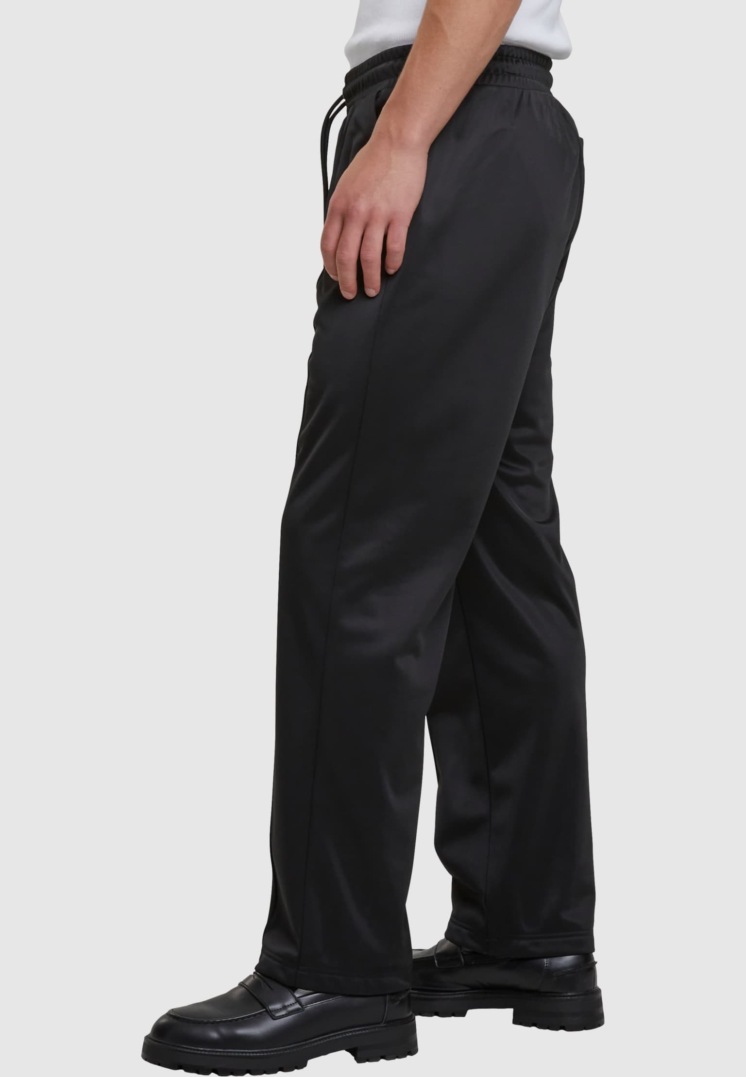 Urban Classics Pintuck Tricot Track Pants – Bild 3