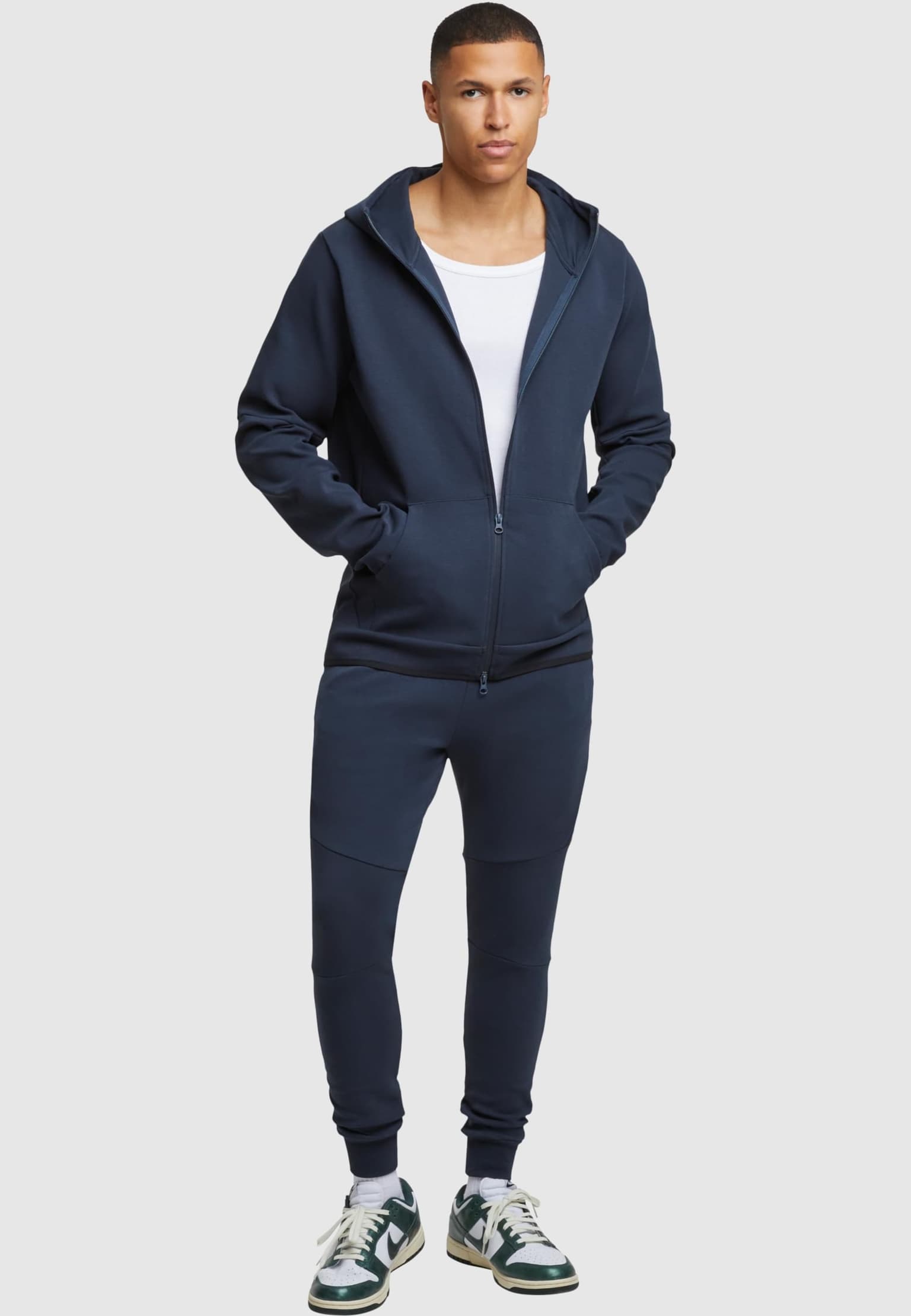Mister Tee MT Men Trainingshose – Bild 4