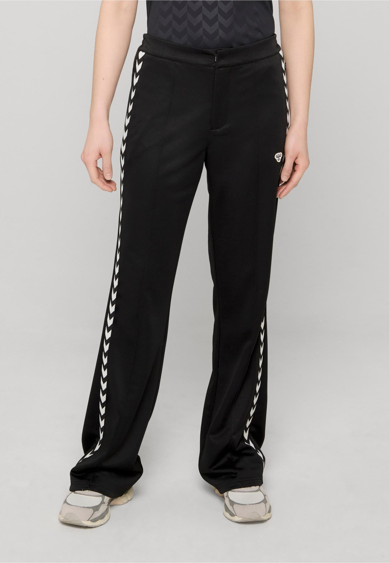 Hummel Flared Stretch Logotape Pants