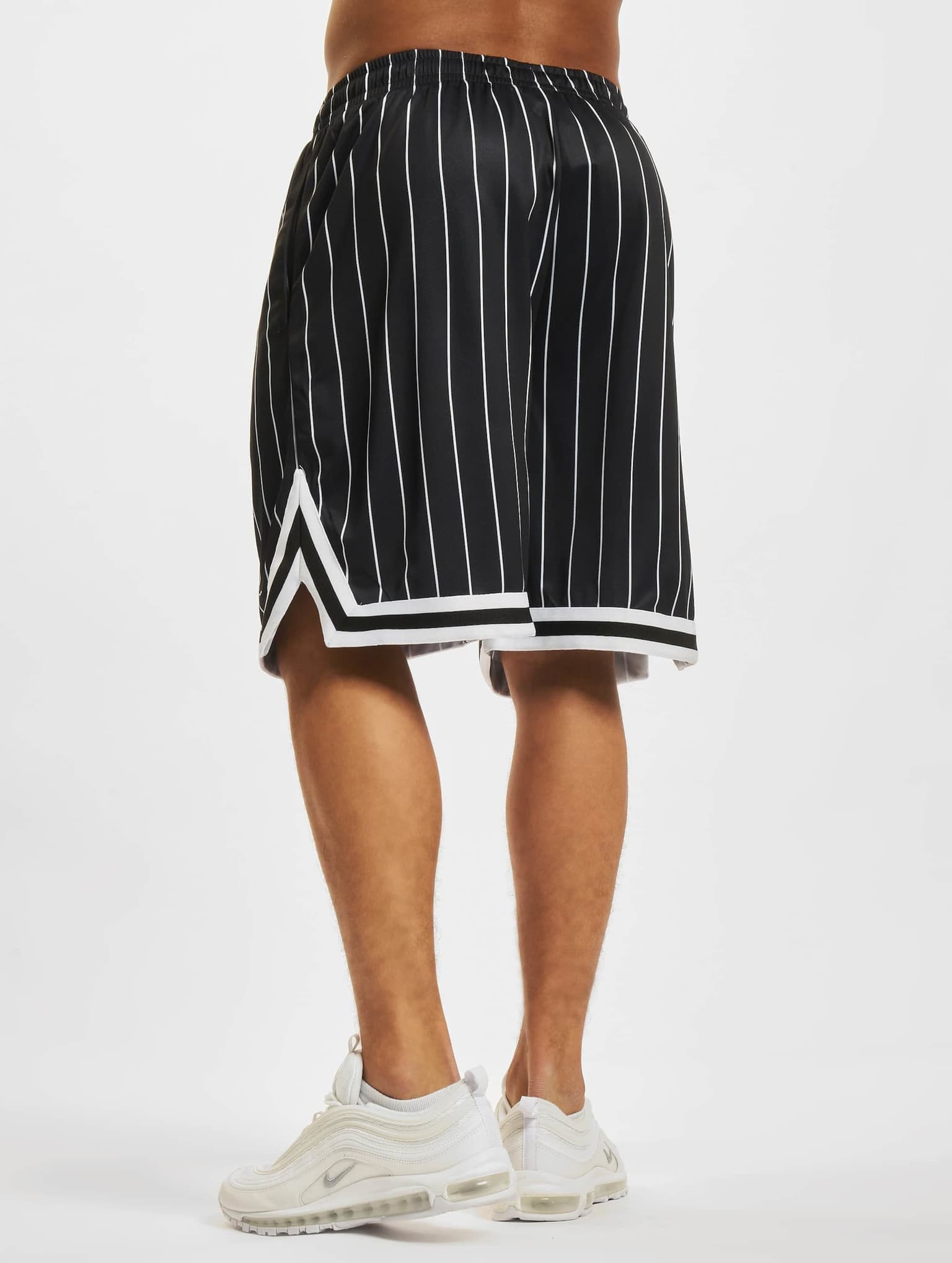 Karl Kani Small Signature Pinstripe Mesh Short – Bild 2