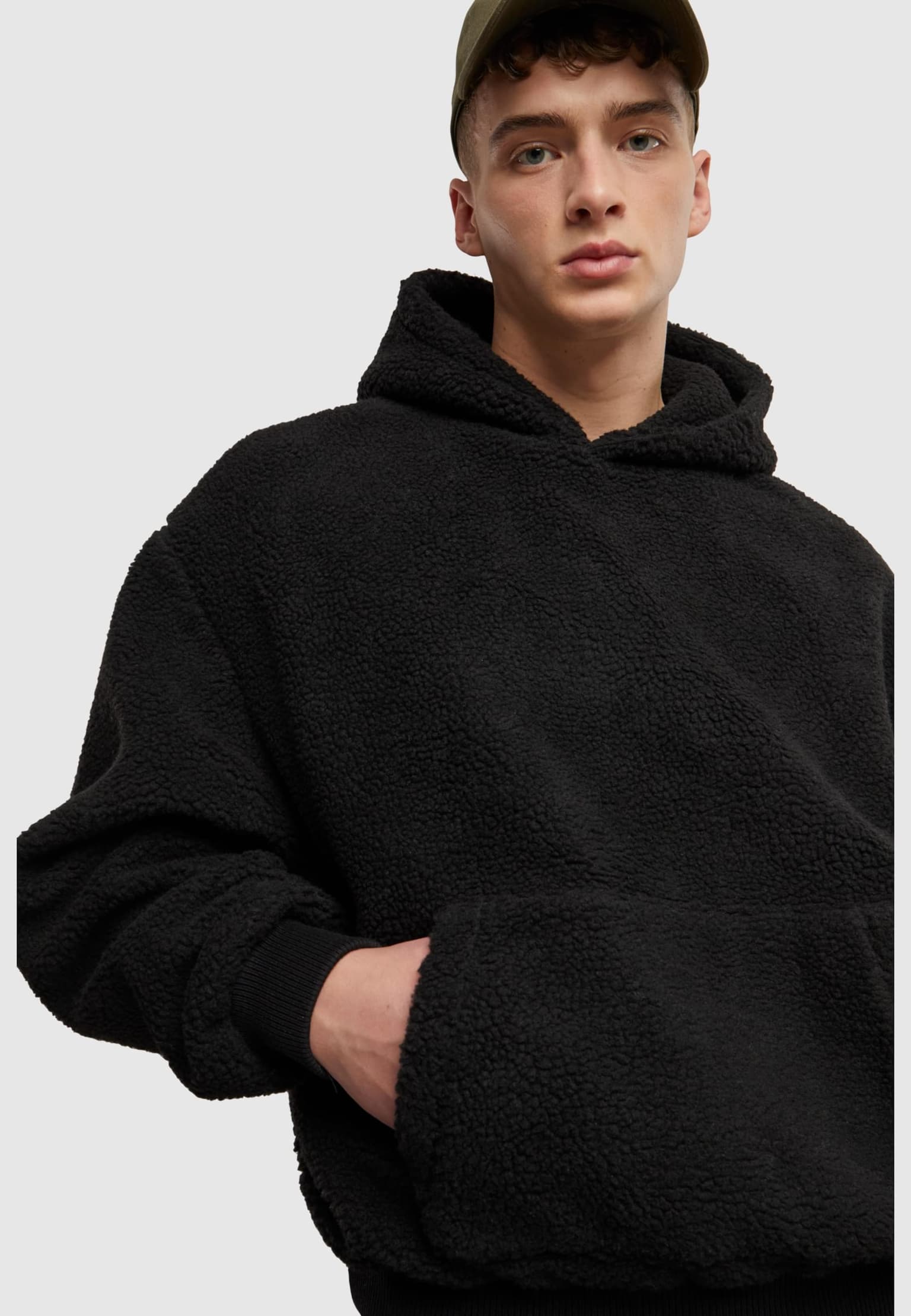 Urban Classics Oversized Teddy Hoody – Bild 3