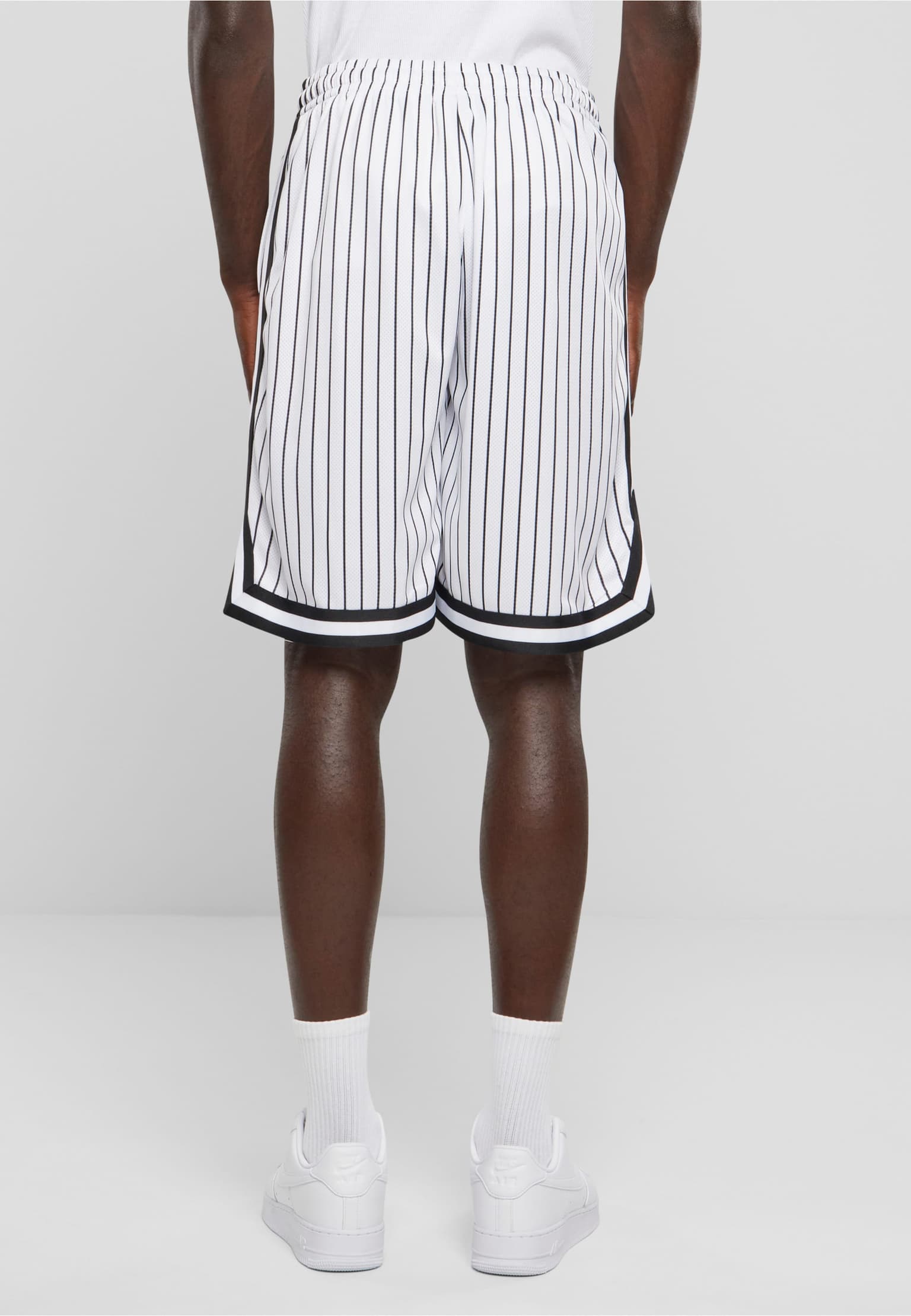 Urban Classics Striped Mesh Short – Bild 2