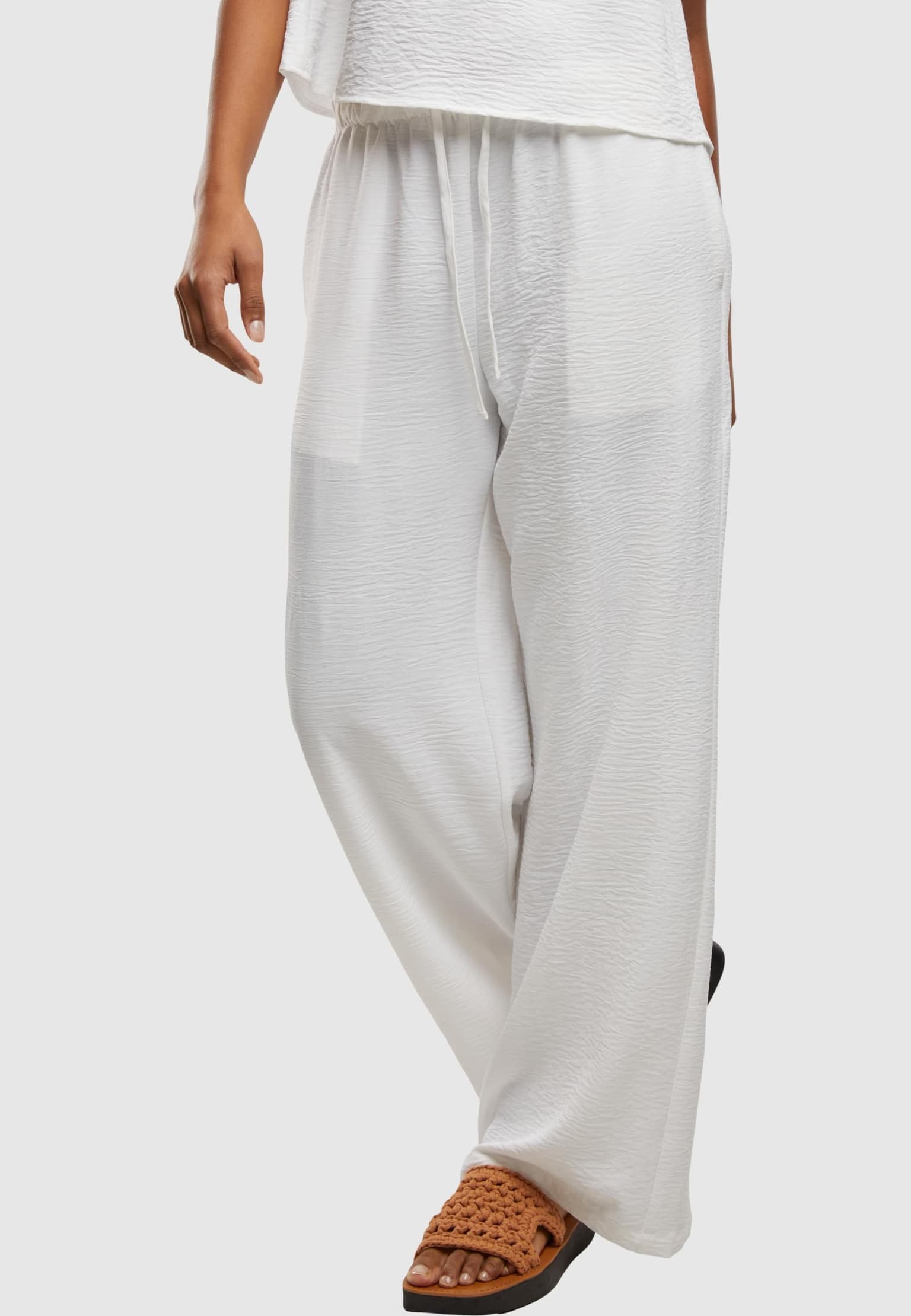 Urban Classics Ladies Structured Wideleg Pants – Bild 3