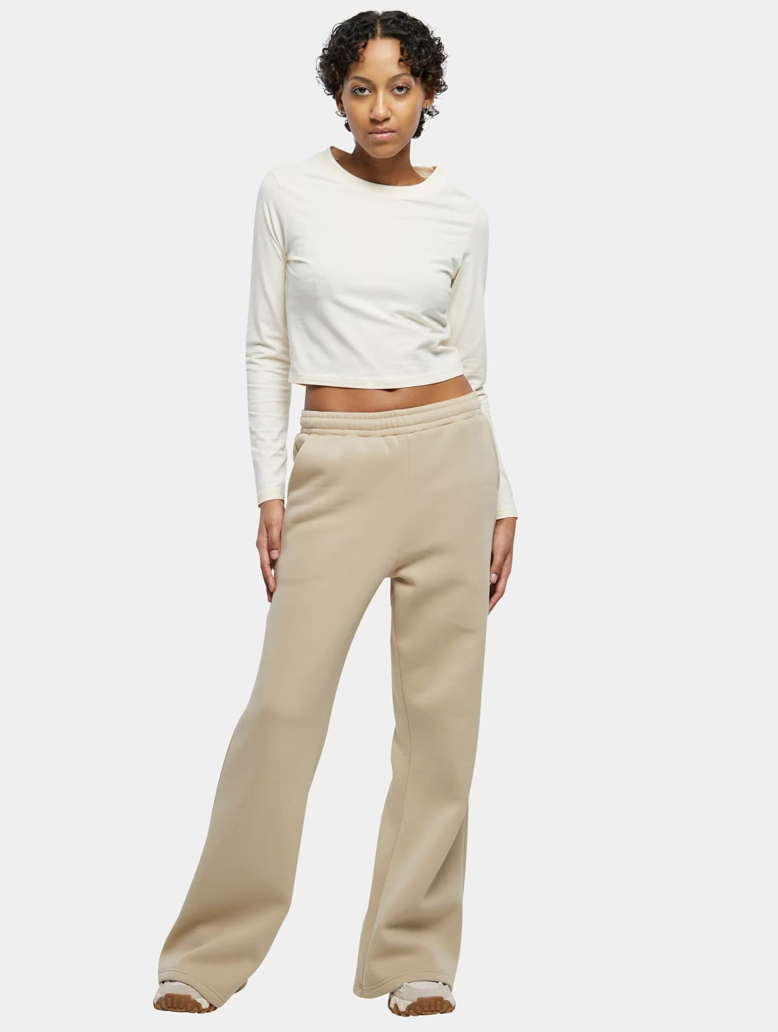 Urban Classics Ladies Essentials Ultra Wide Sweat Pants – Bild 4