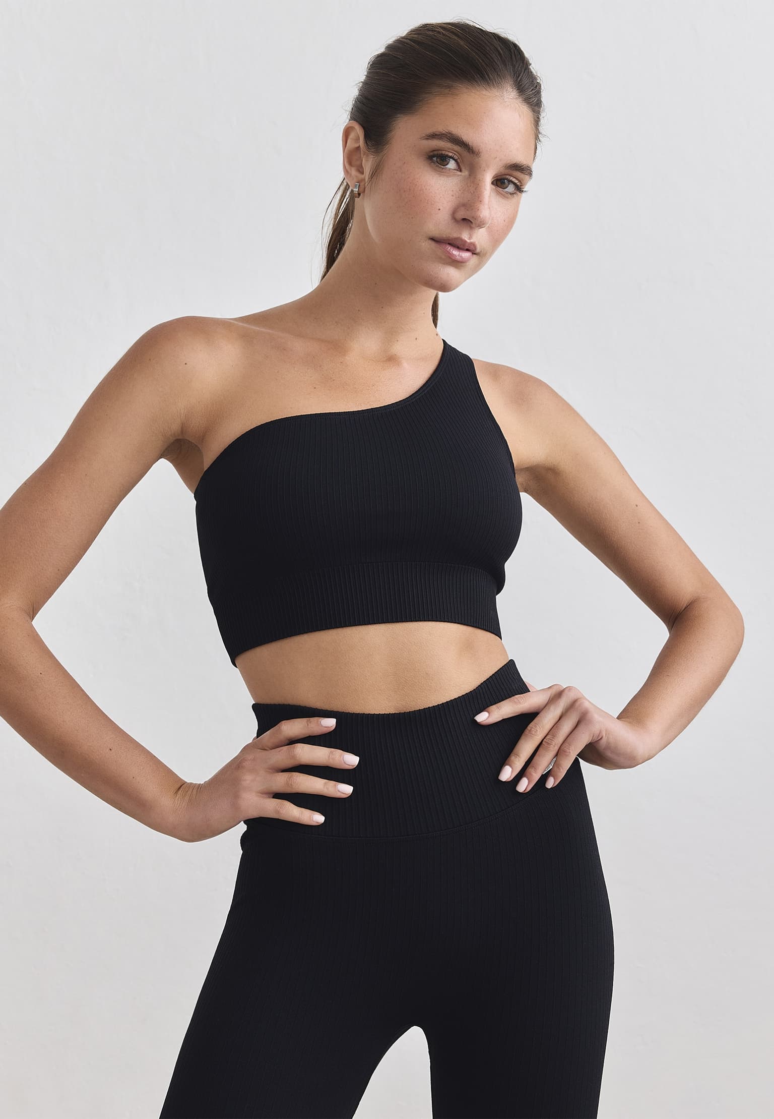 aimn Ribbed Seamless One Shoulder Bra