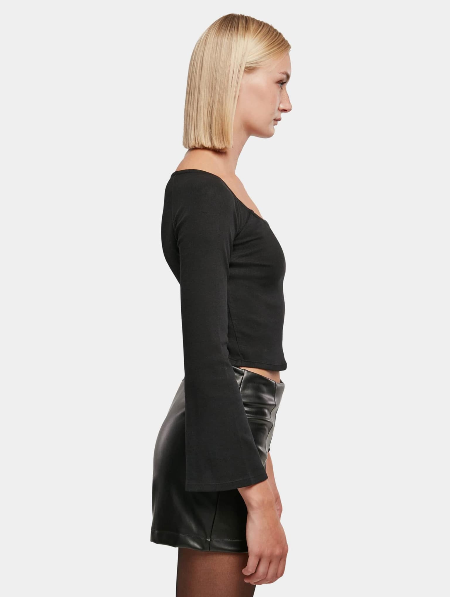 Urban Classics Ladies Short Rib Wide V-Neck Longsleeve – Bild 4