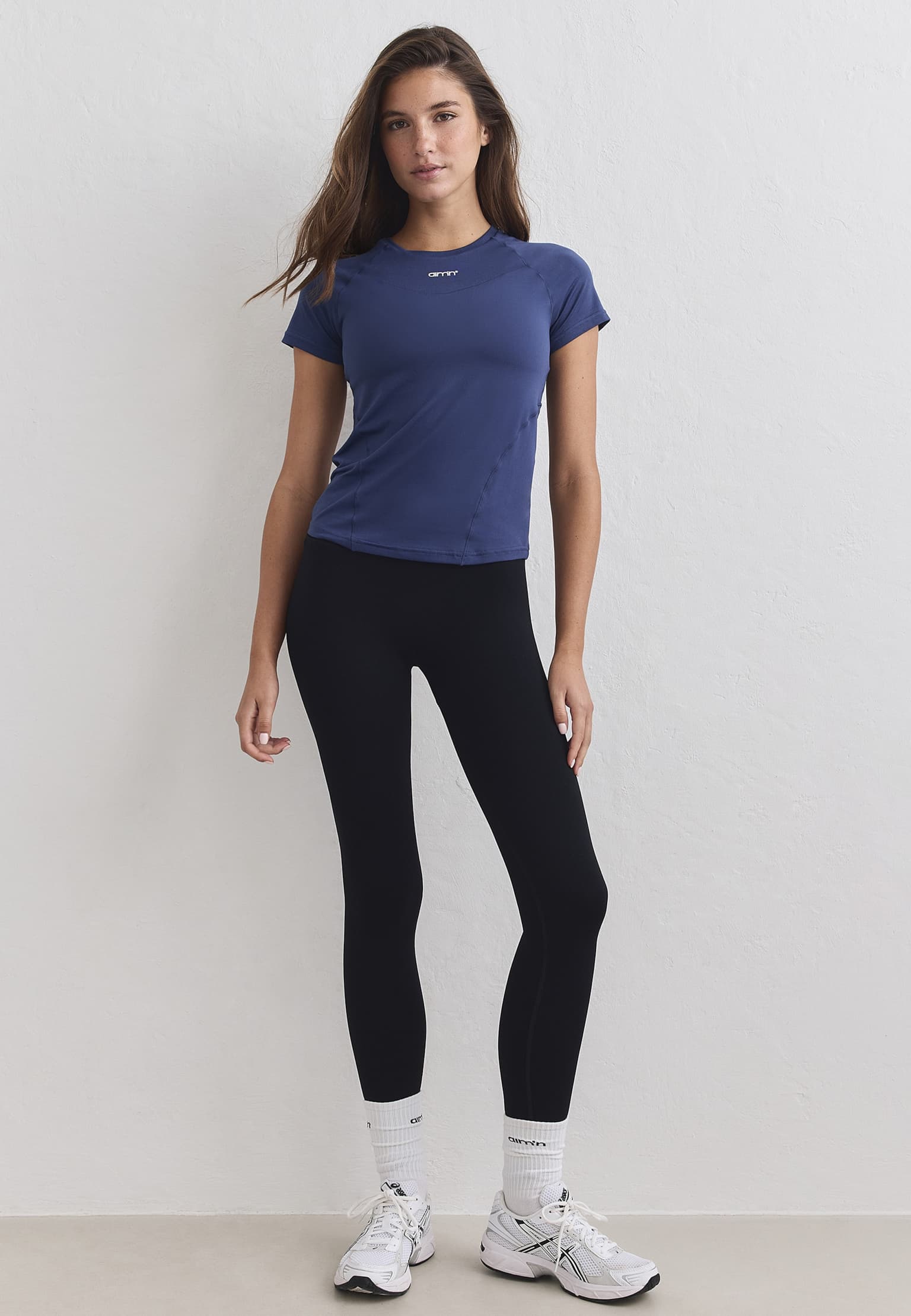 aimn Soft Basic Short Sleeve – Bild 4