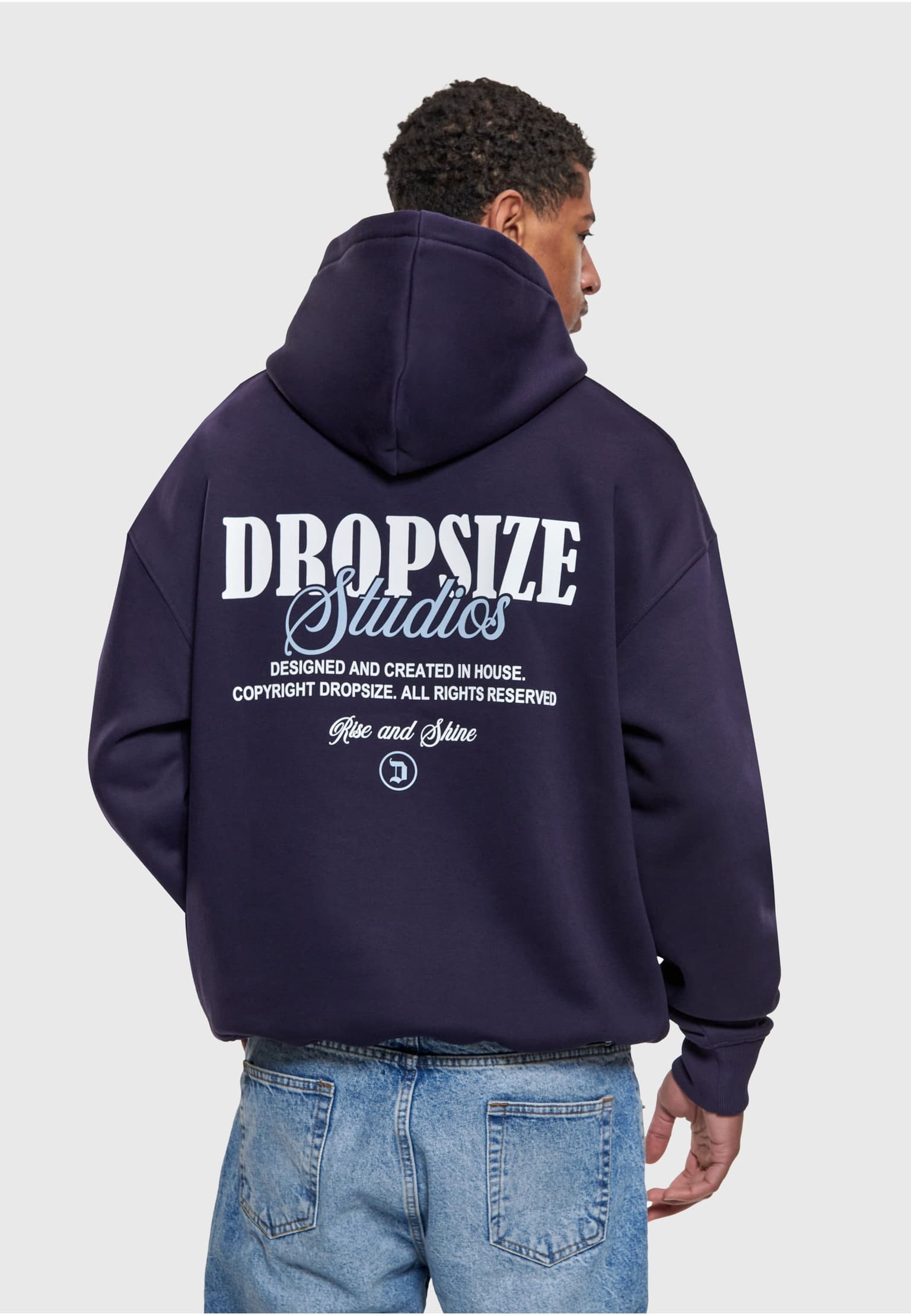 HEAVY OVERSIZE DROPSIZE STUDIO HOODIE