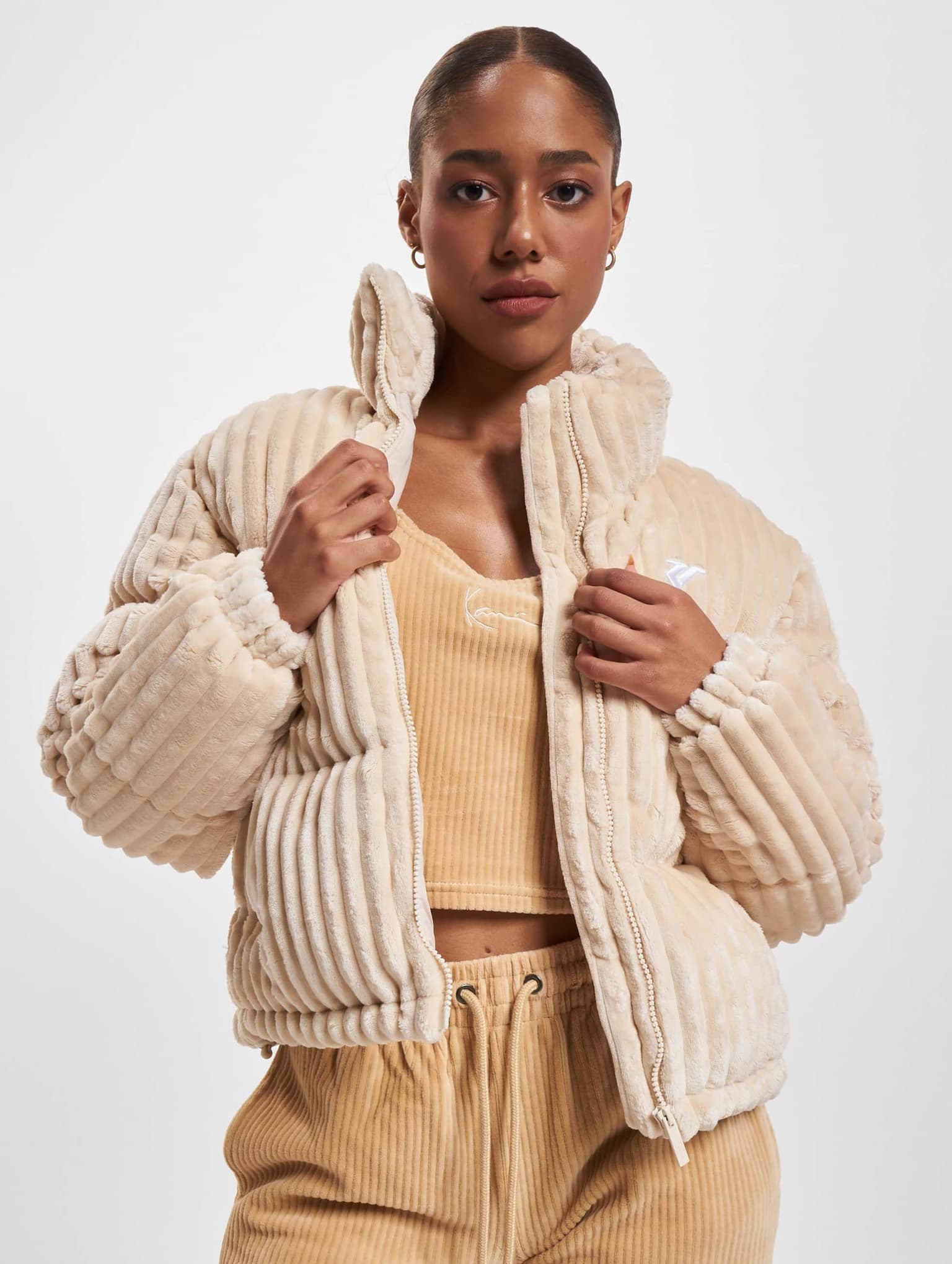 Karl Kani KW233-024-1 KK Og Fuzzy Corduroy Short Puffer Jacket