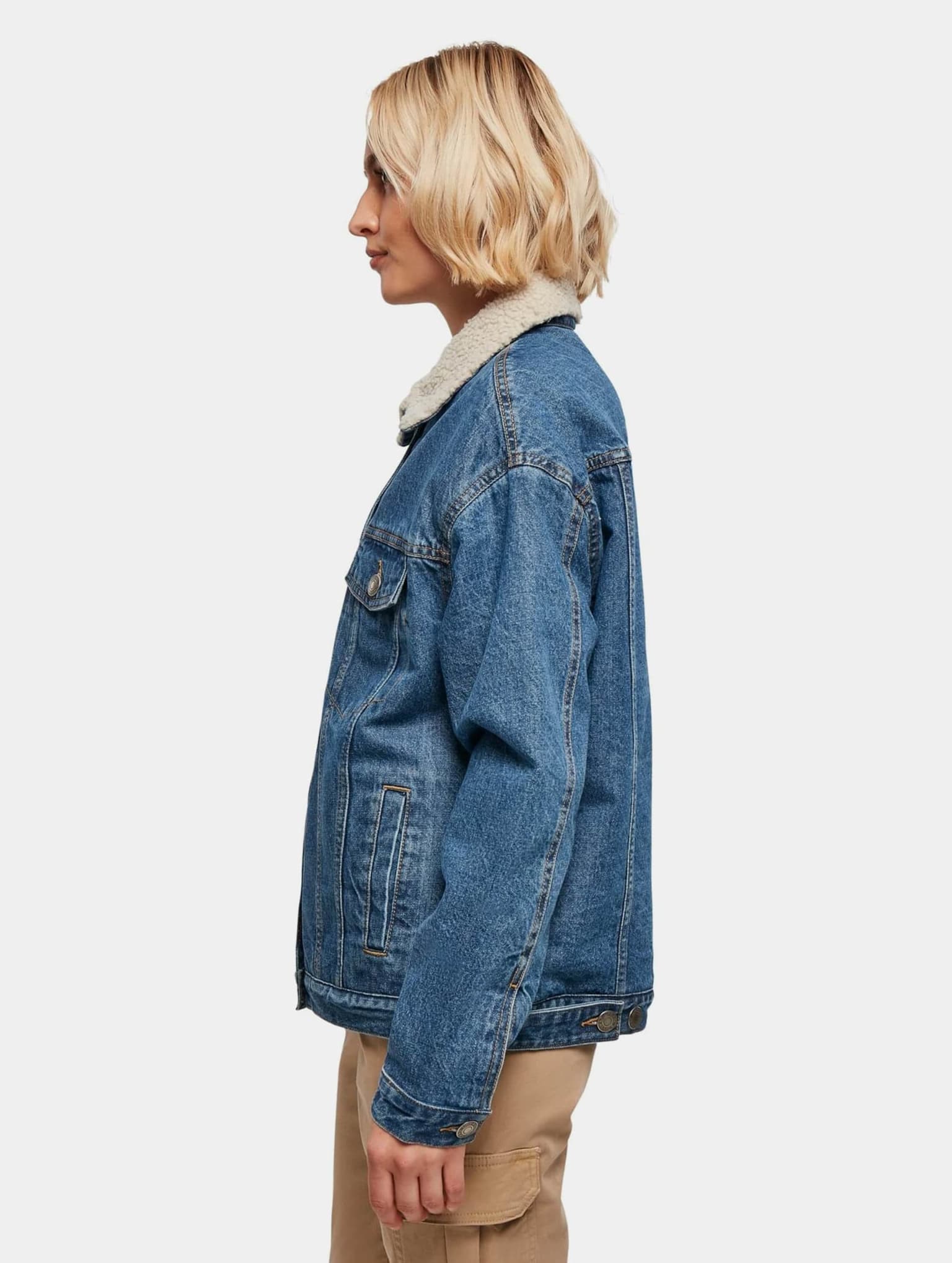 Urban Classics Ladies Oversized Sherpa Denim Jacket – Bild 3