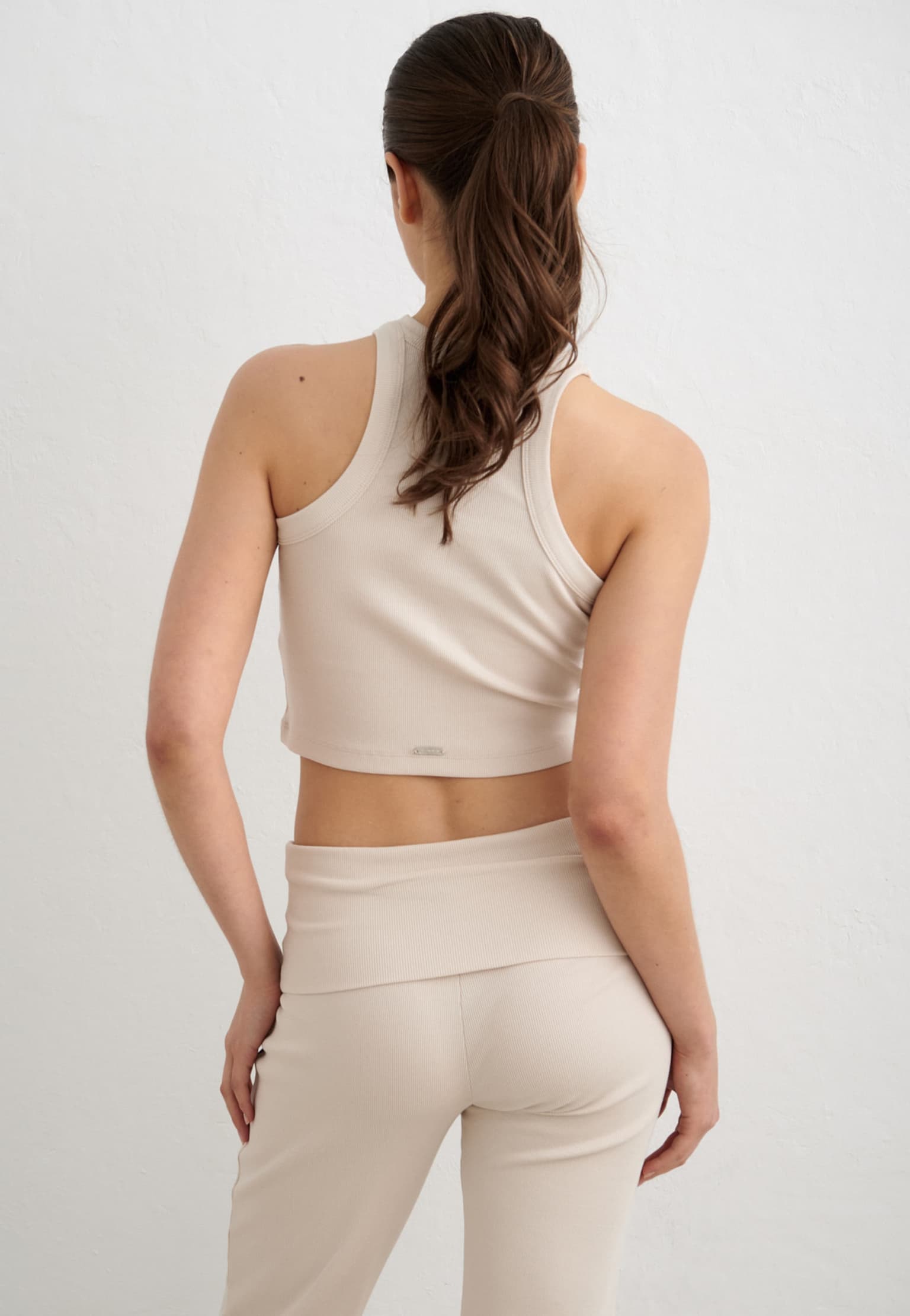 aimn Ease Ribbed Tank Top – Bild 2