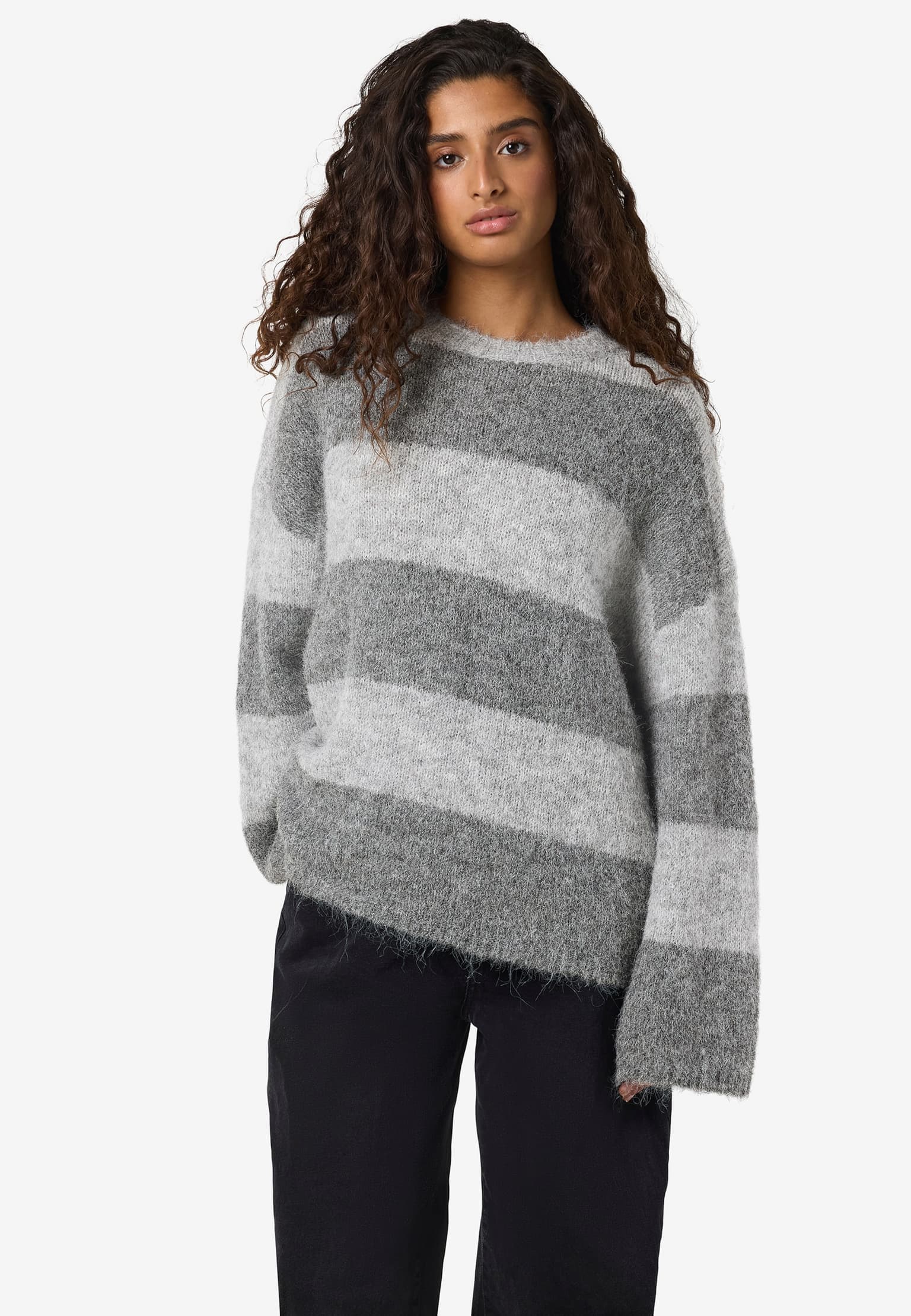 Noisy May NMSUTTON L/S OVERSIZED KNIT FWD NOOS – Bild 3