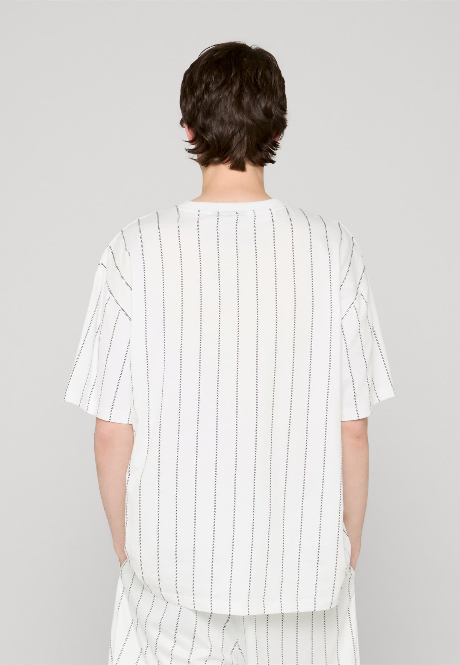Hummel Chevron Pinstripe T-Shirt – Bild 2