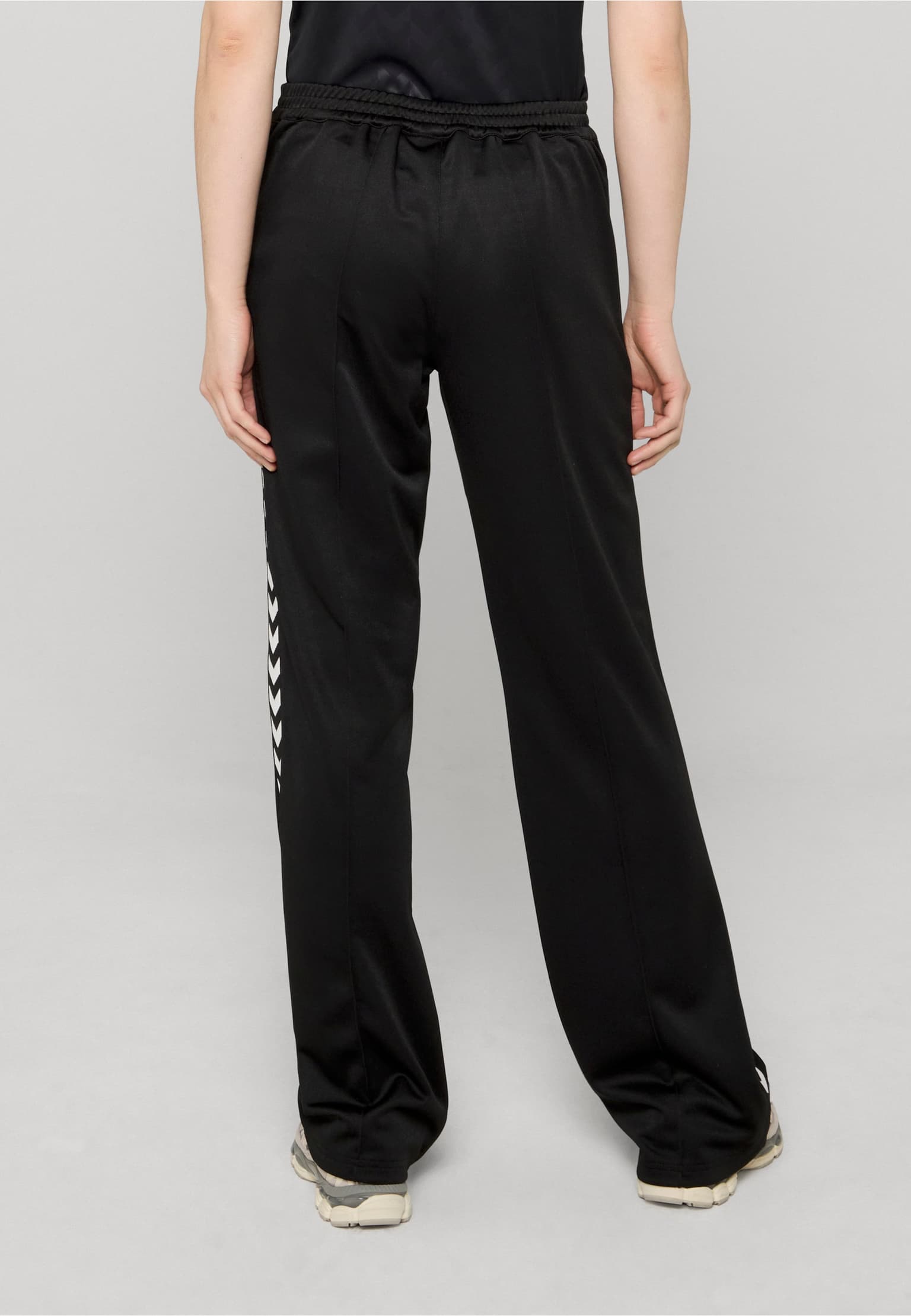 Hummel Flared Stretch Logotape Pants – Bild 2