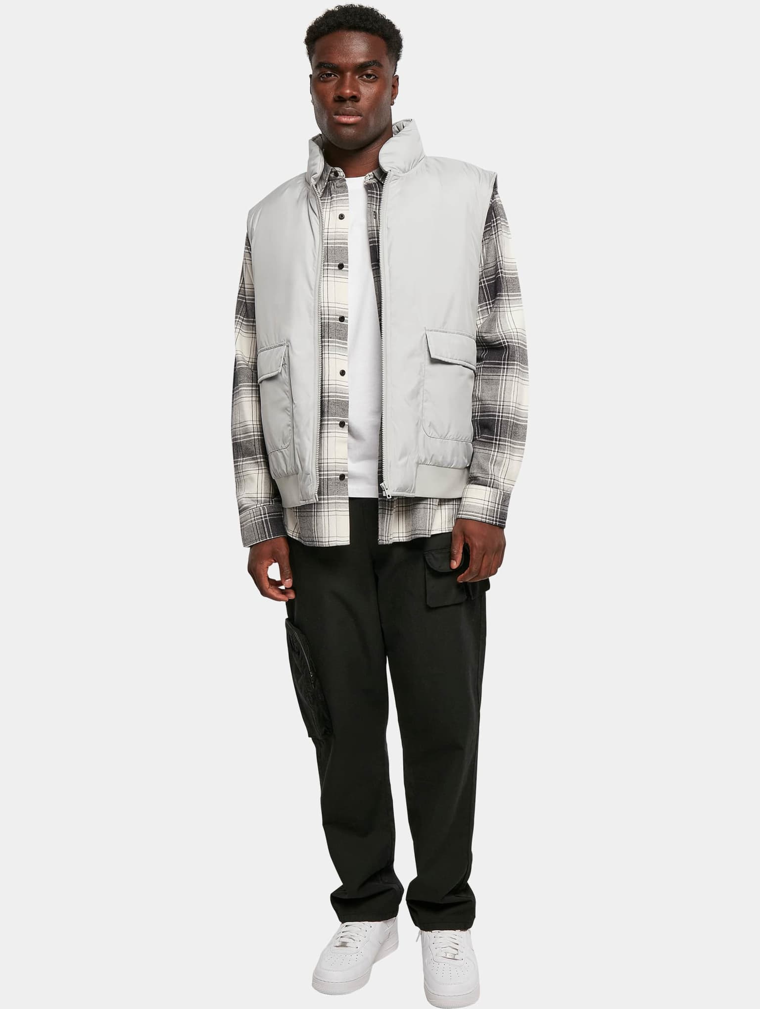 Urban Classics Clean Puffer Vest – Bild 4