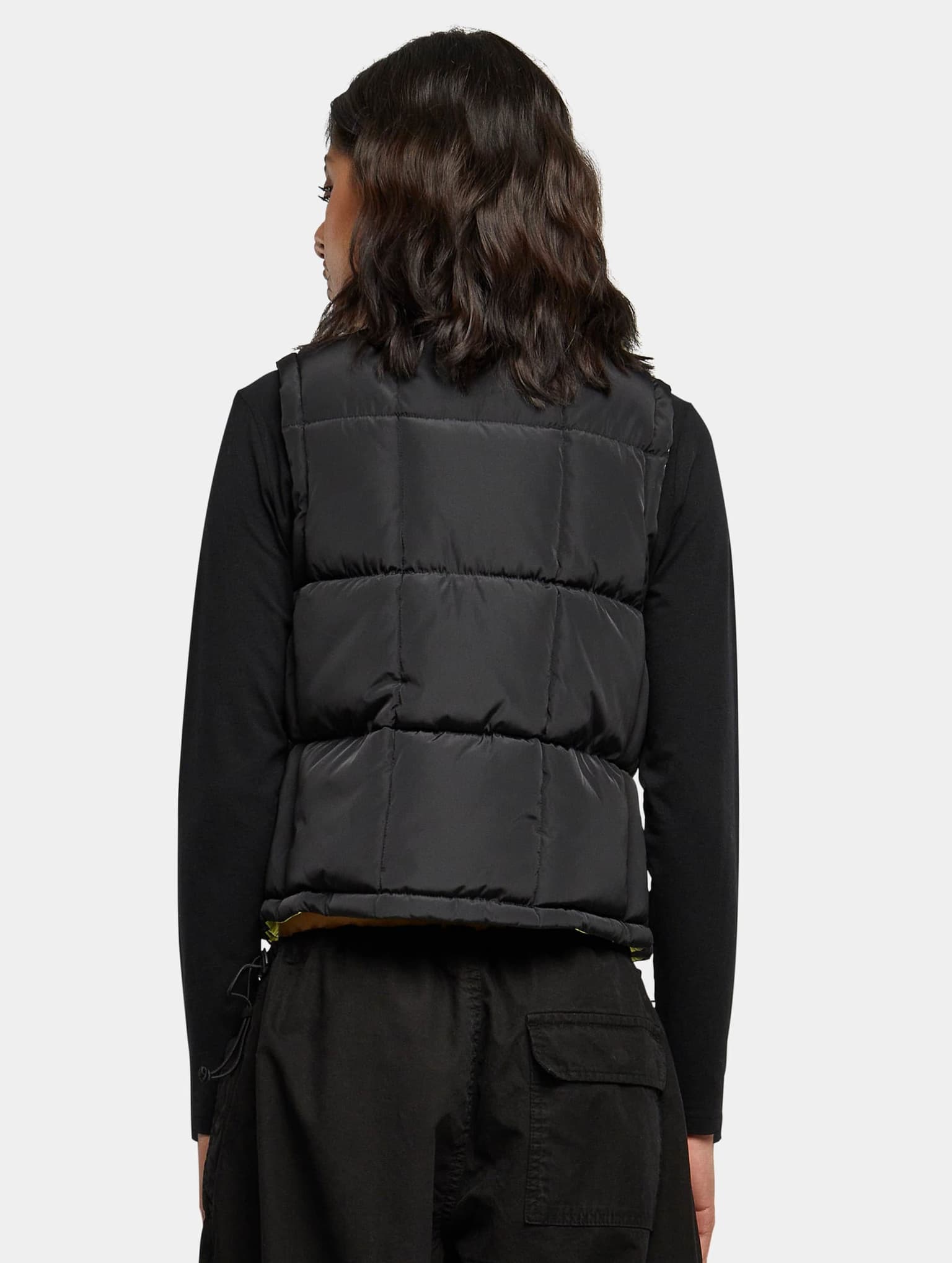 Urban Classics Ladies Reversible Cropped Puffer Vest – Bild 2