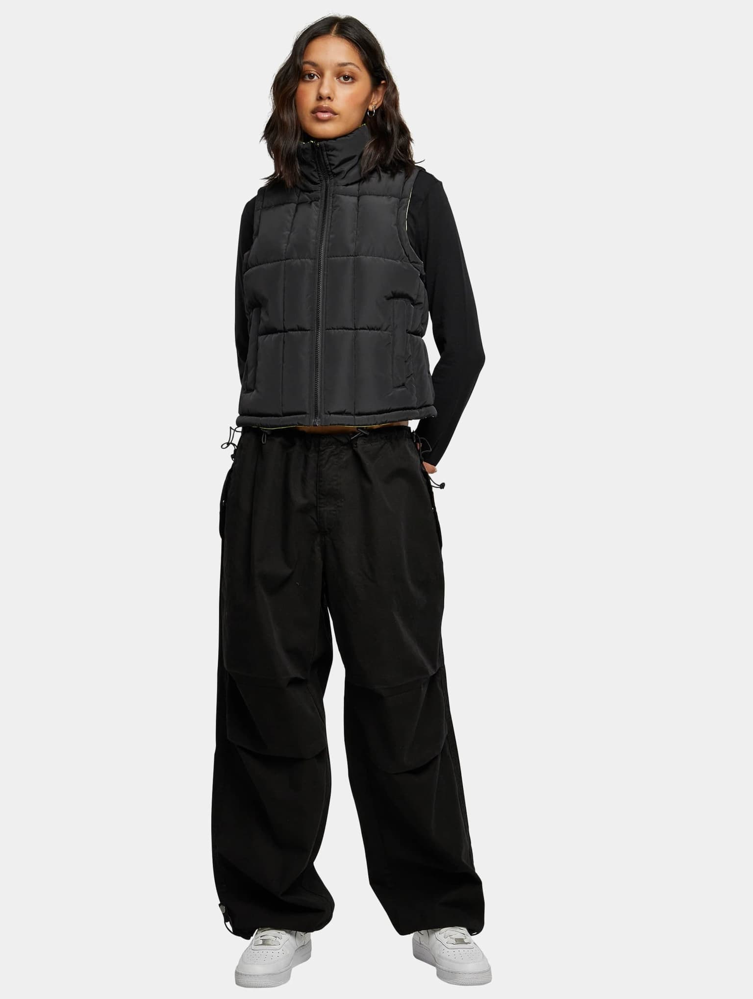 Urban Classics Ladies Reversible Cropped Puffer Vest – Bild 4