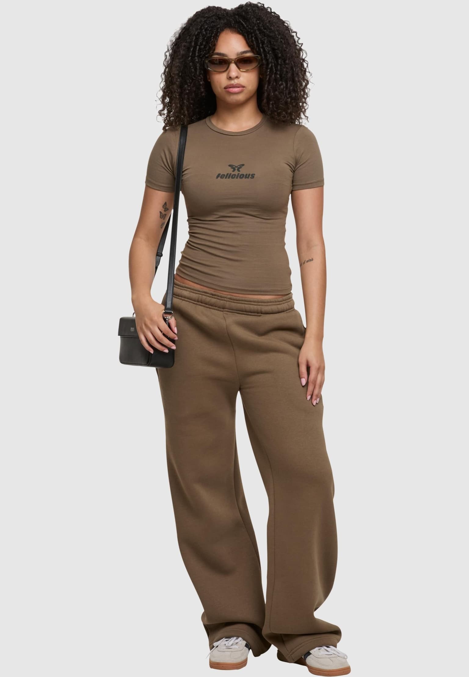 Felicious BASIC Tight Logo T-Shirt – Bild 3