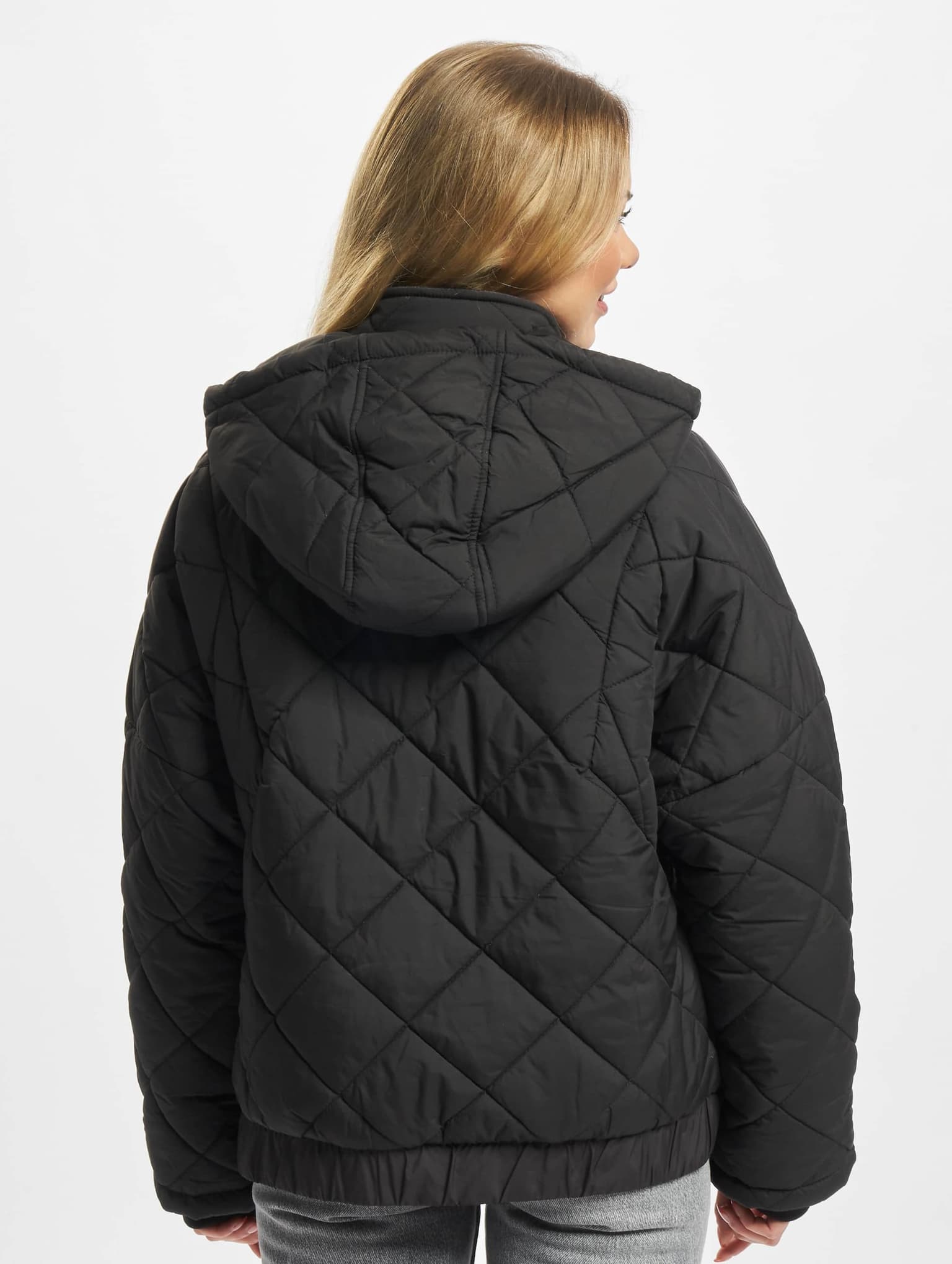 Urban Classics Ladies Oversized Diamond Quilted Pull Over Jacket – Bild 2
