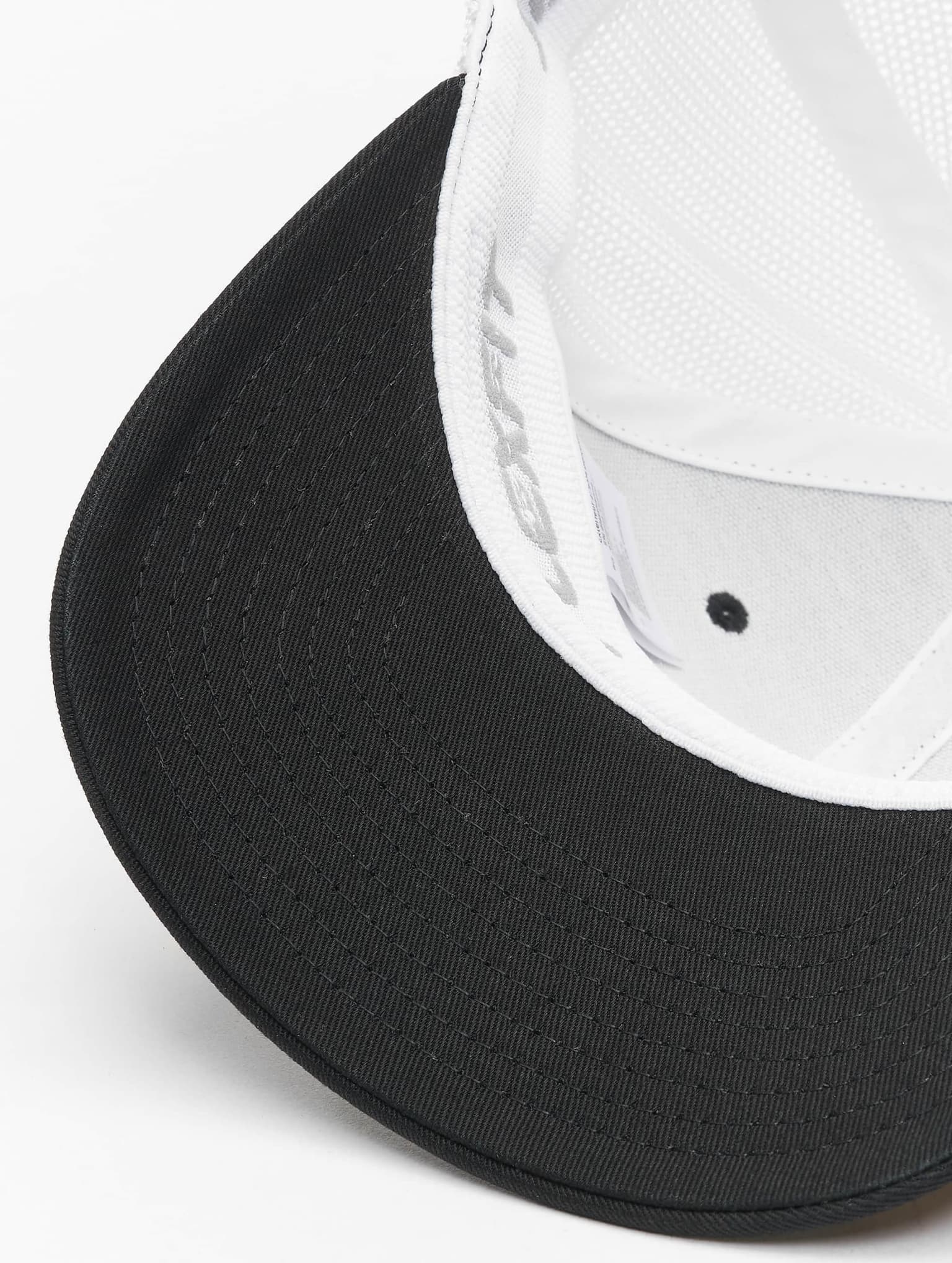 Flexfit Trucker Essentials Mesh – Bild 3