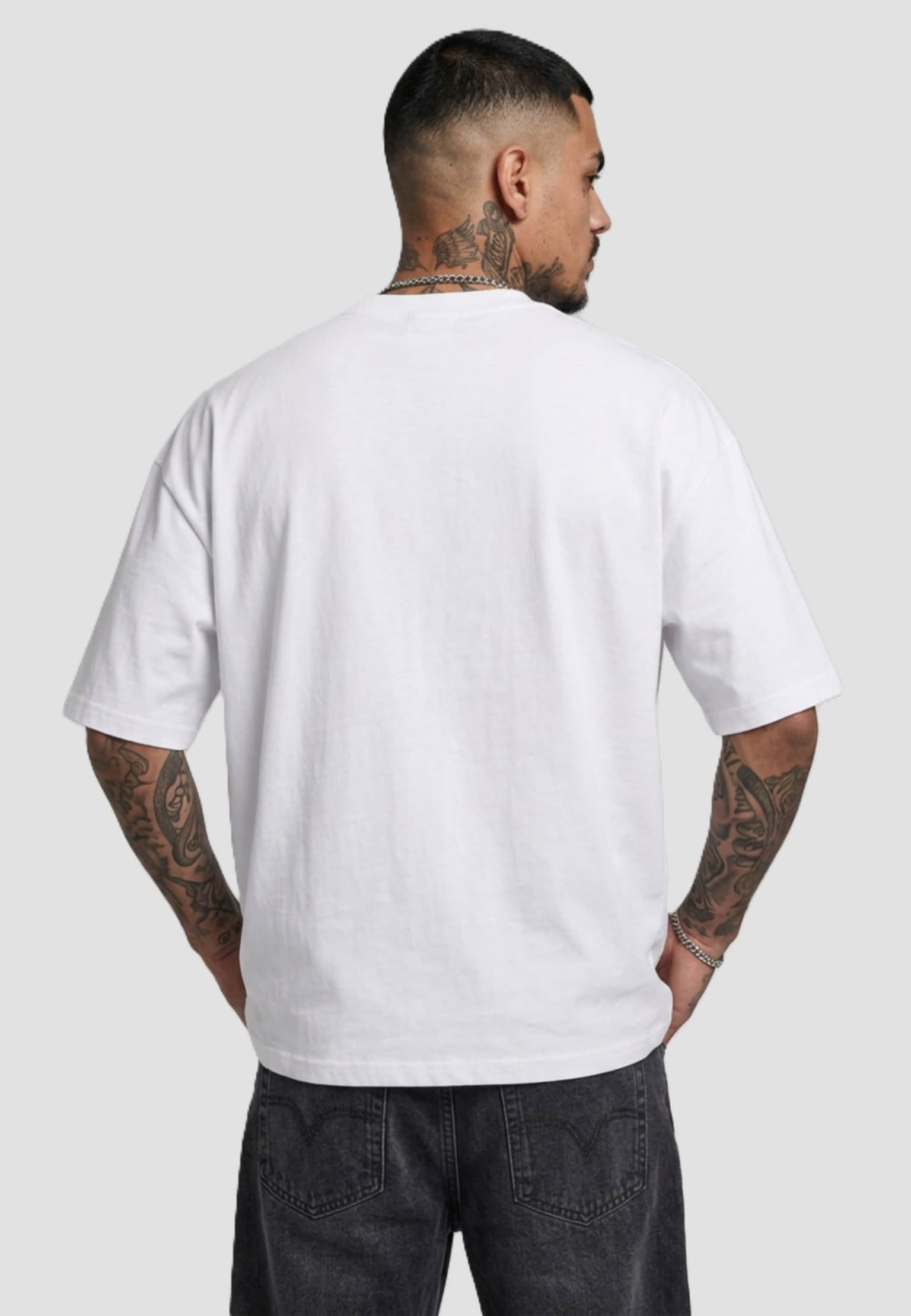 Favela Tribal Embroidery Rivet T-Shirt – Bild 2